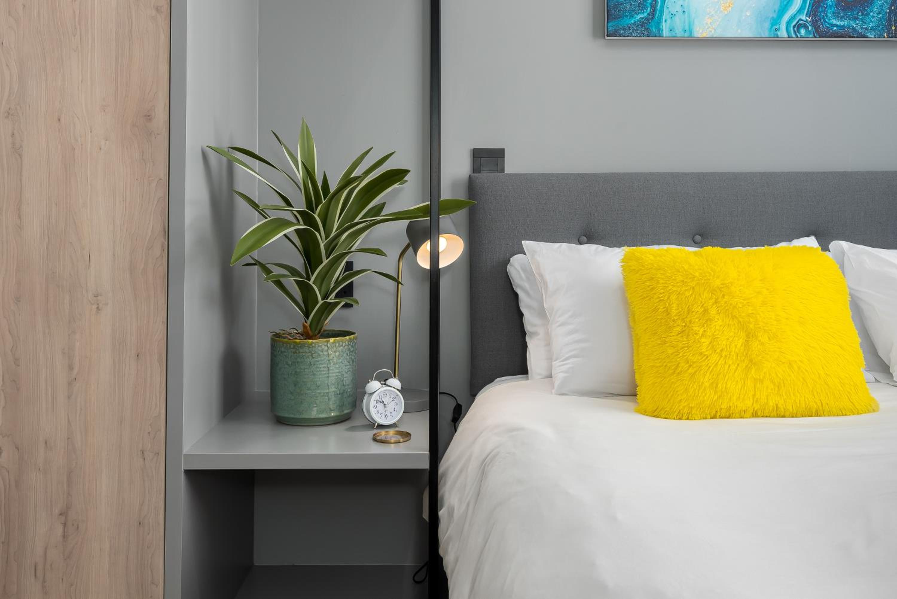 One Thibault Luxury Apartments