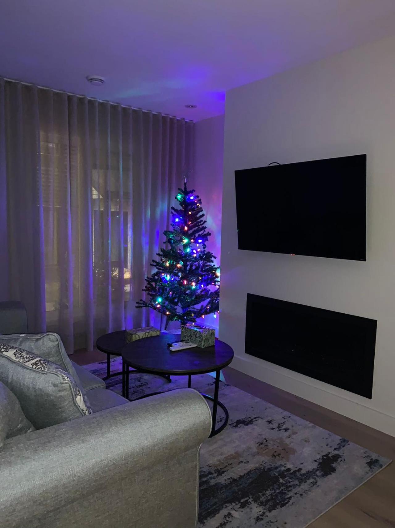 Studio with king bed, sofa bed and terrace Mont-Tremblant