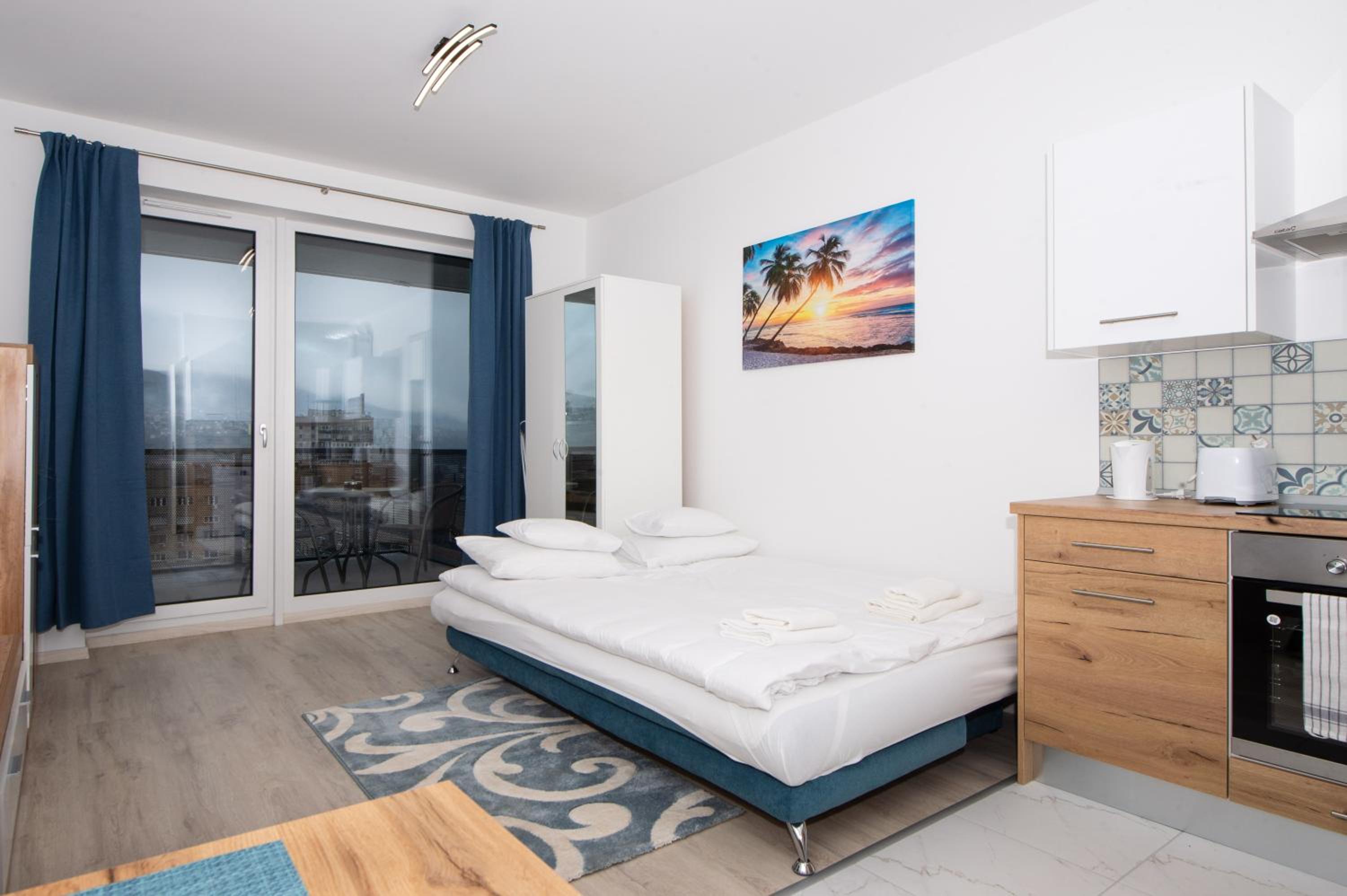 WaterFront City Apartments by FirstHost view 4