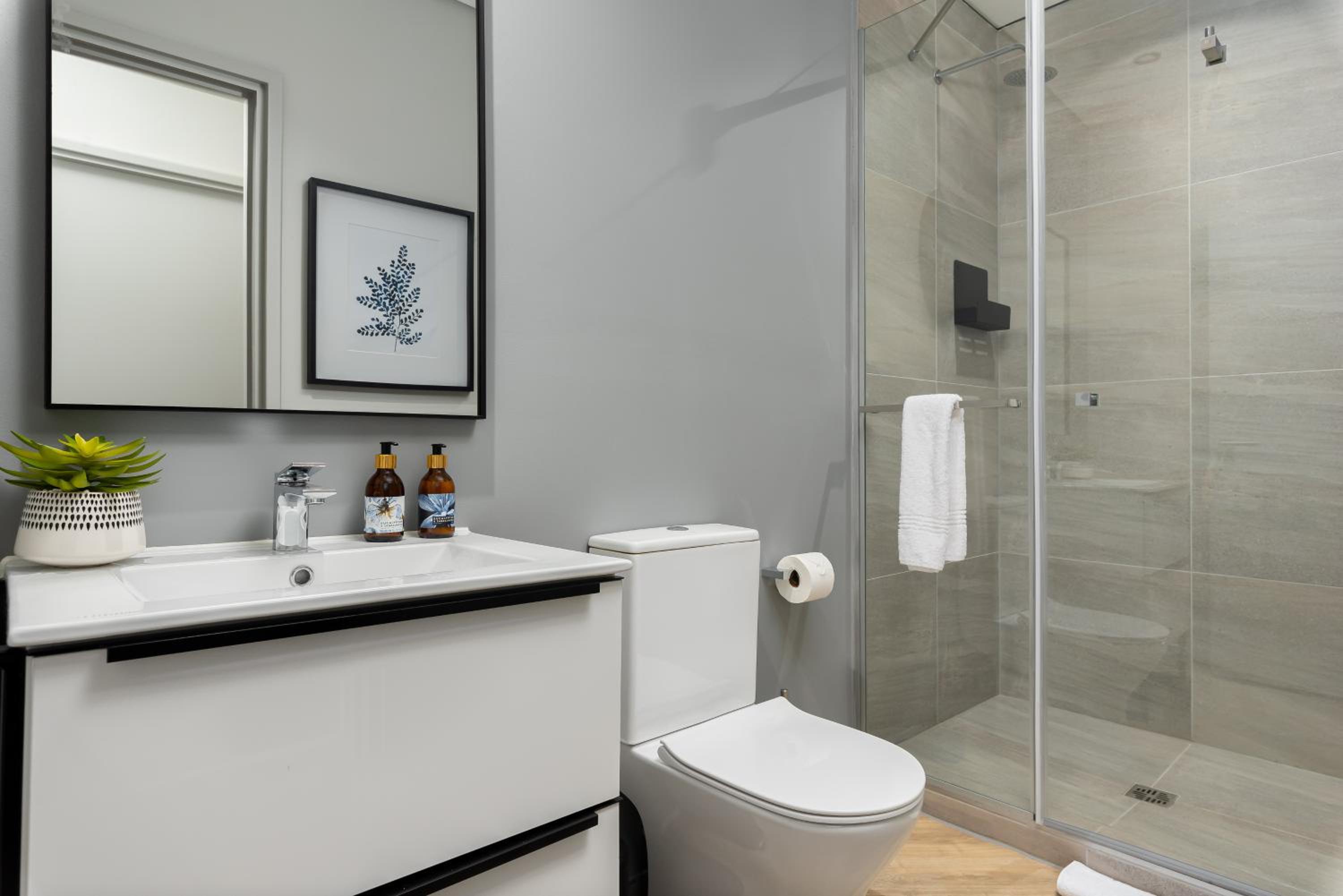 One Thibault Luxury Apartments