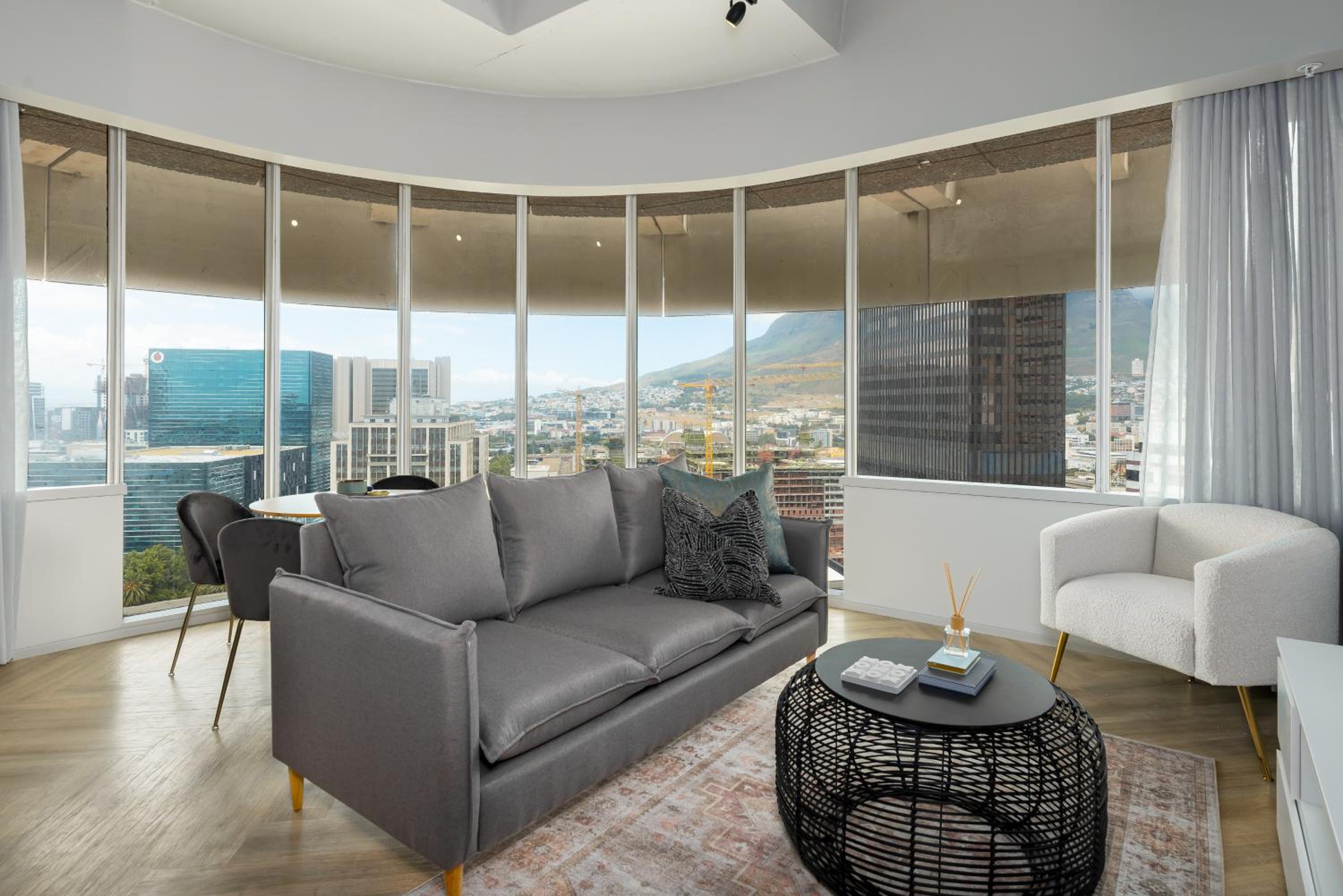 One Thibault Luxury Apartments