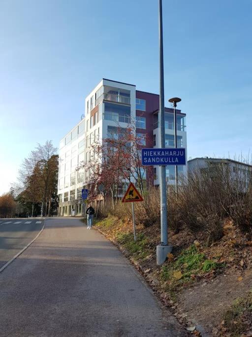 Cosy and quiet 1 br apartment - 7 min airport view 5