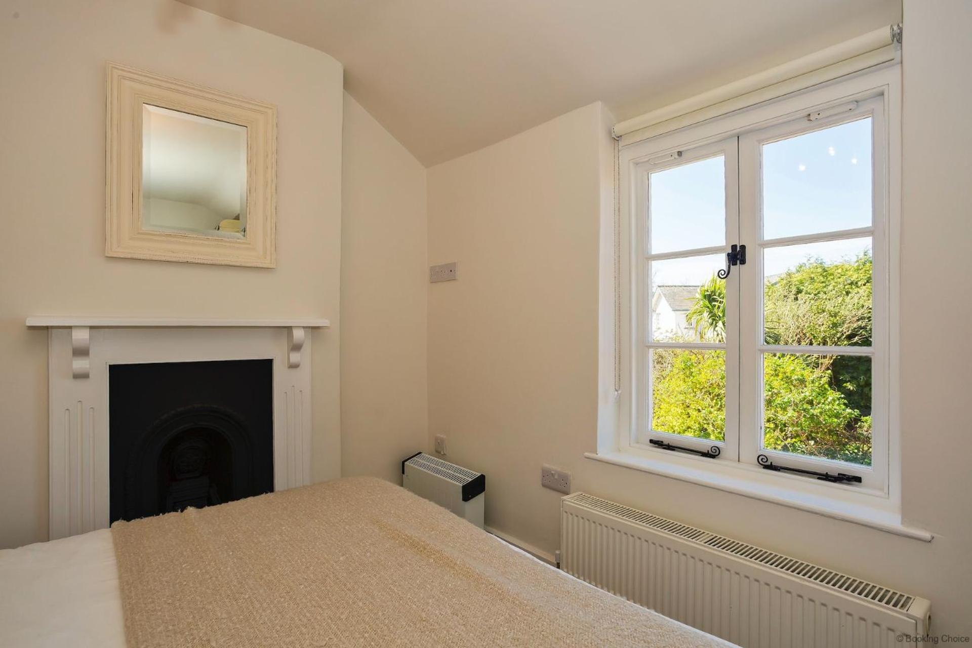CROYDE VICTORIA COTTAGE 2 Bedrooms view 4