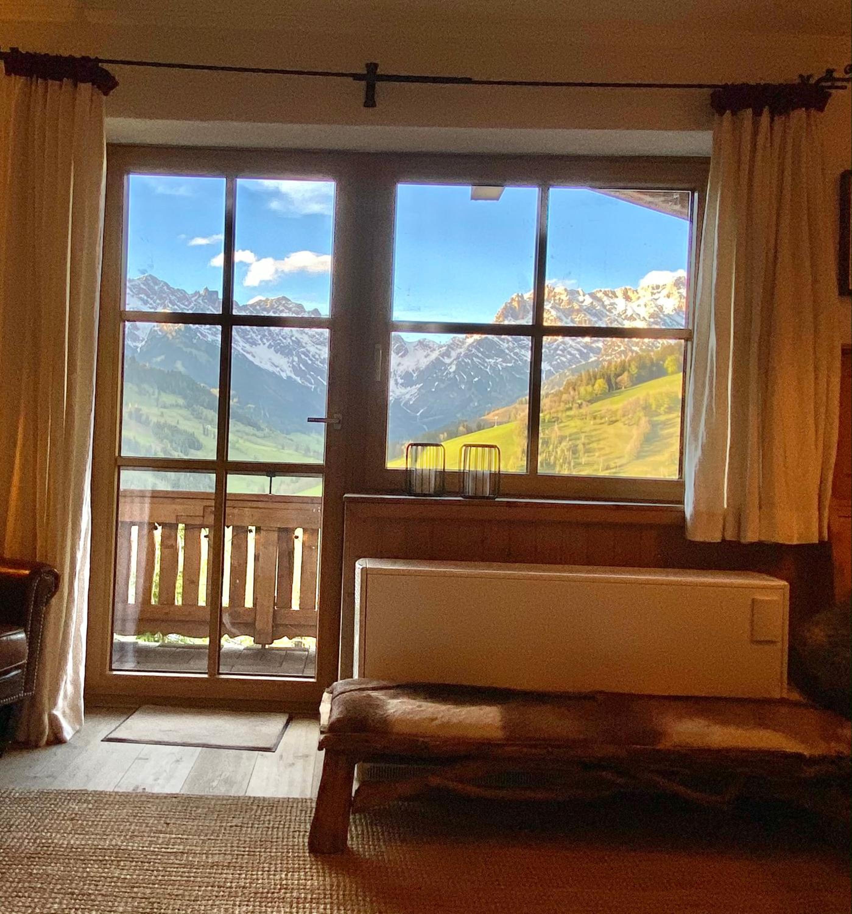 Ski-in & Ski-out out Chalet Maria with amazing mountain view