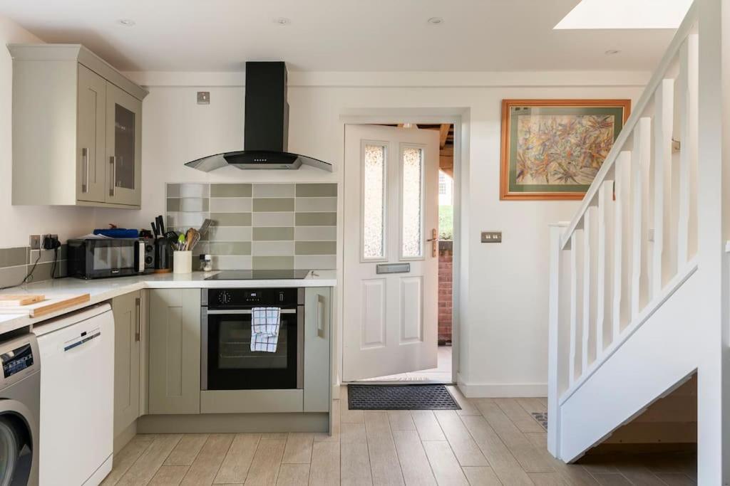Delightful Country Cottage in a lovely rural area view 2
