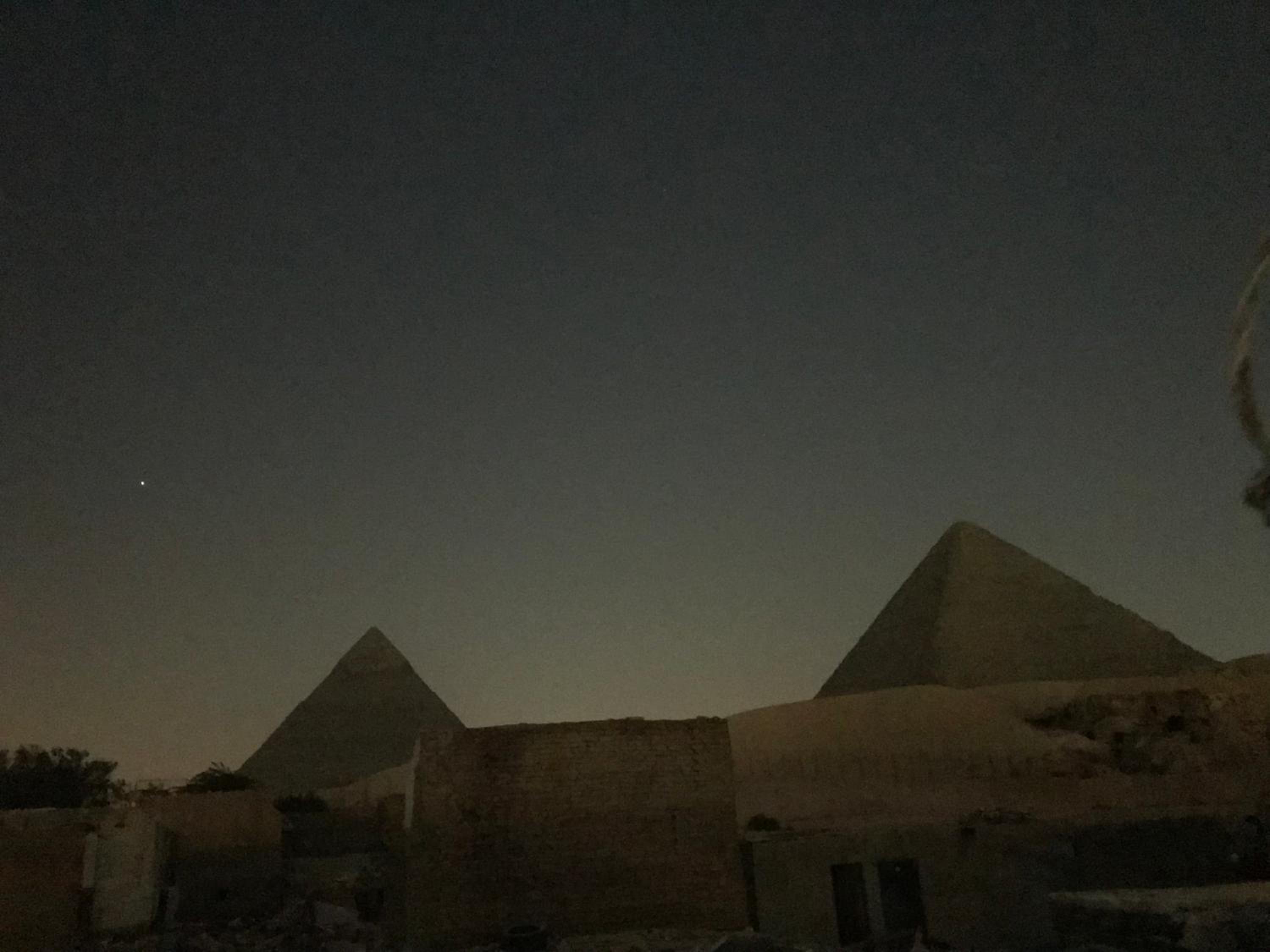 Pyramids Lounge Guest House