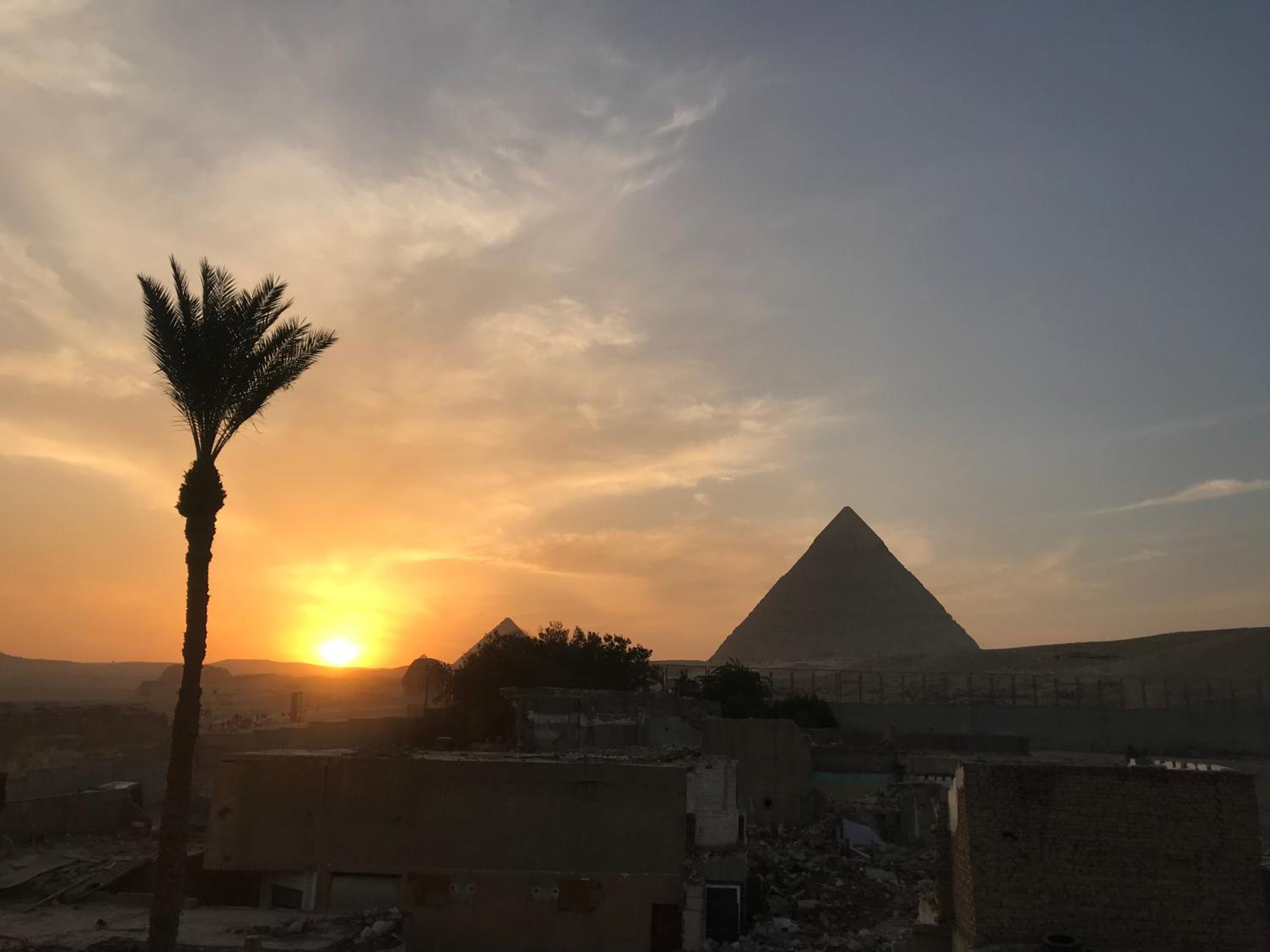 Pyramids Lounge Guest House