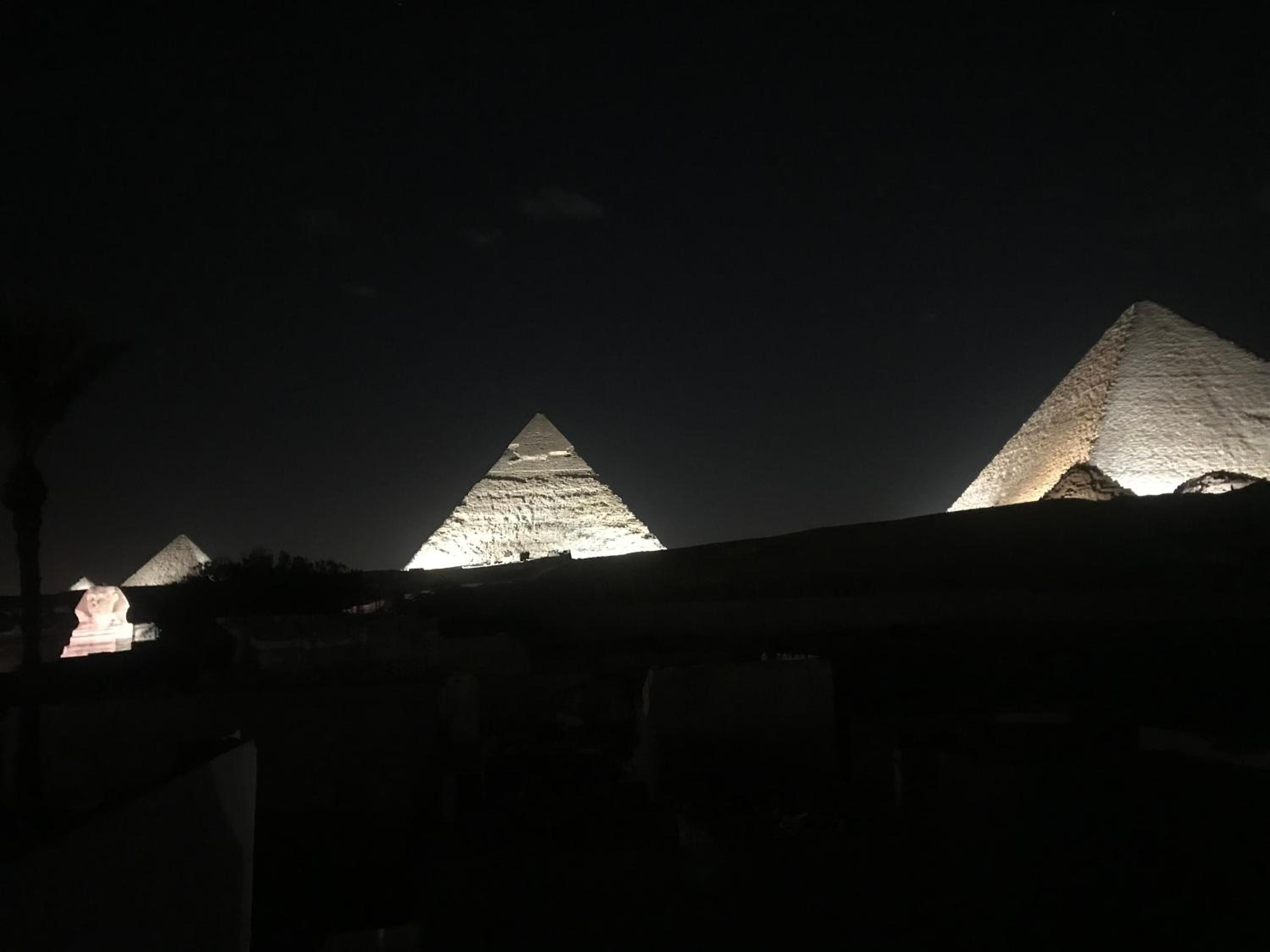 Pyramids Lounge Guest House