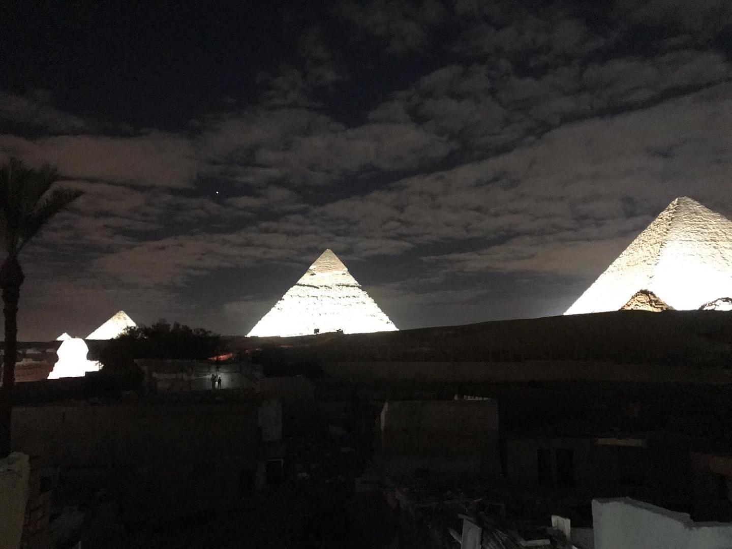 Pyramids Lounge Guest House