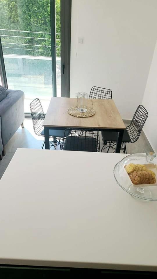Track Apartment view 4