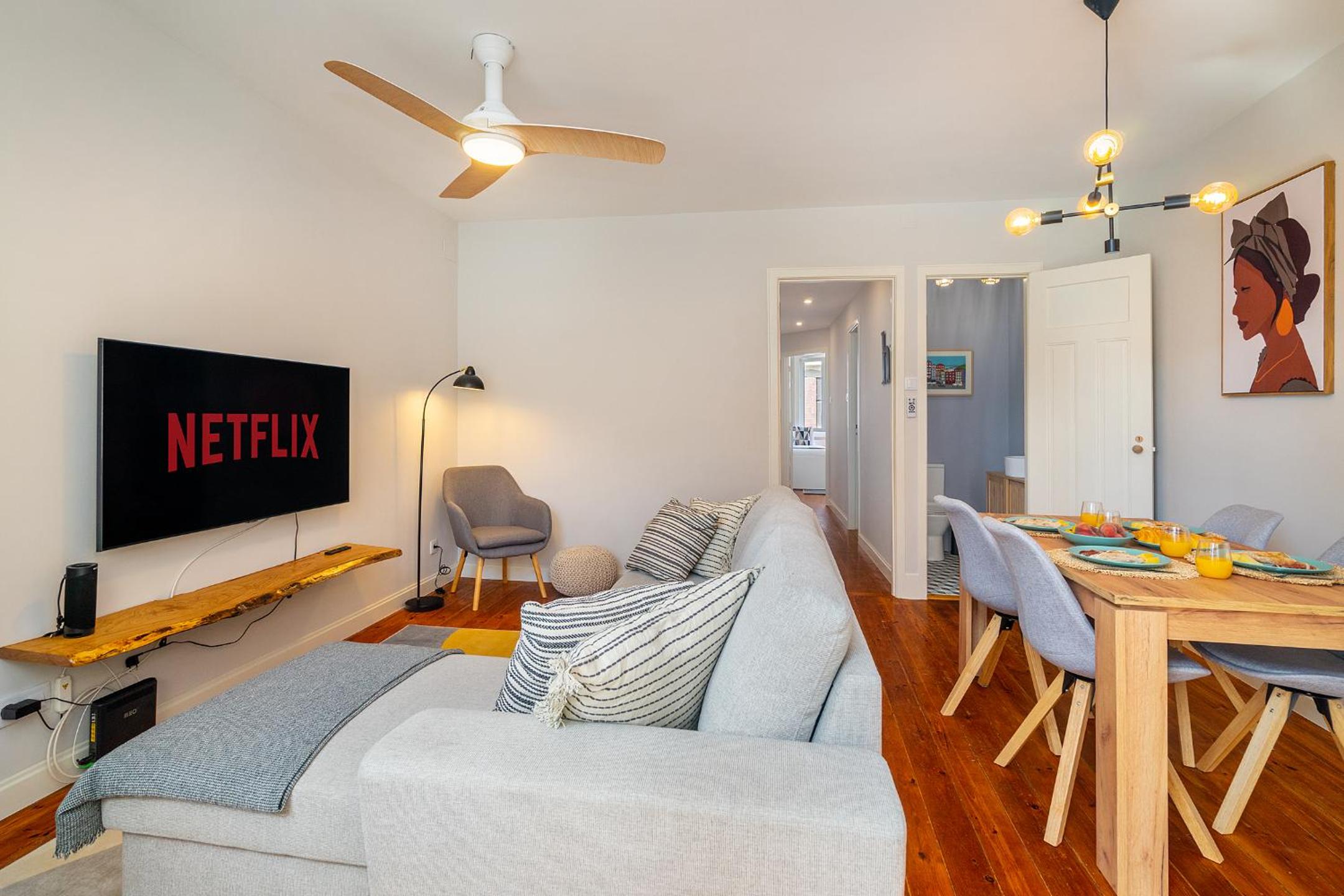 Whome Formosa #2 - Central 2-Bed in Prime Location Perfect to Explore Porto view 4