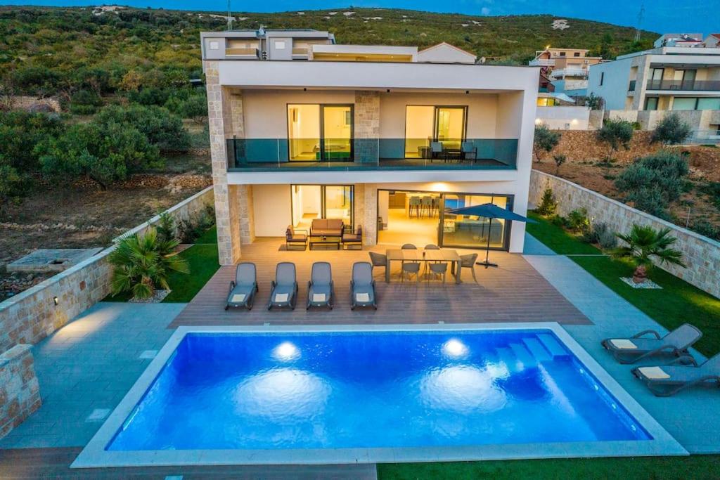 Villa Cissa,brand new villa with private pool