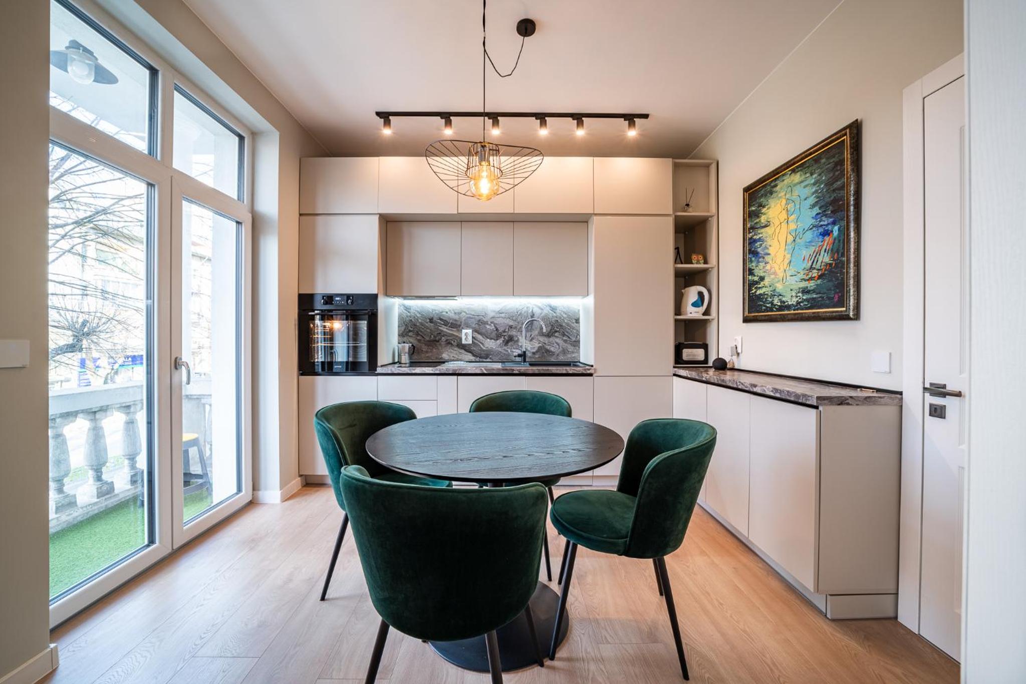 Smart Central Apartment