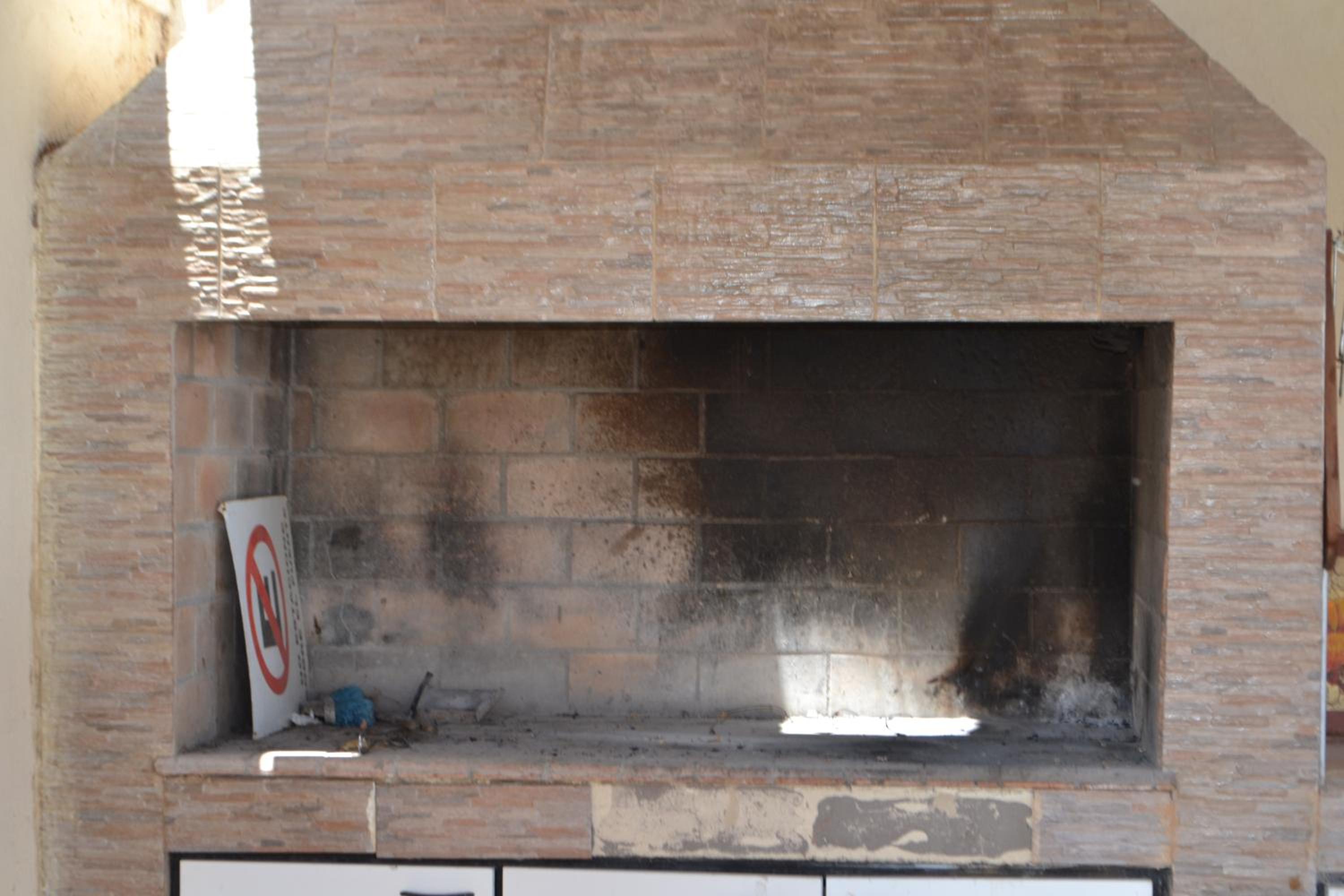 CASA AMPLIA CON COCHERA INCLUIDA CON CAPACIDAD HASTA 7 pasajeros