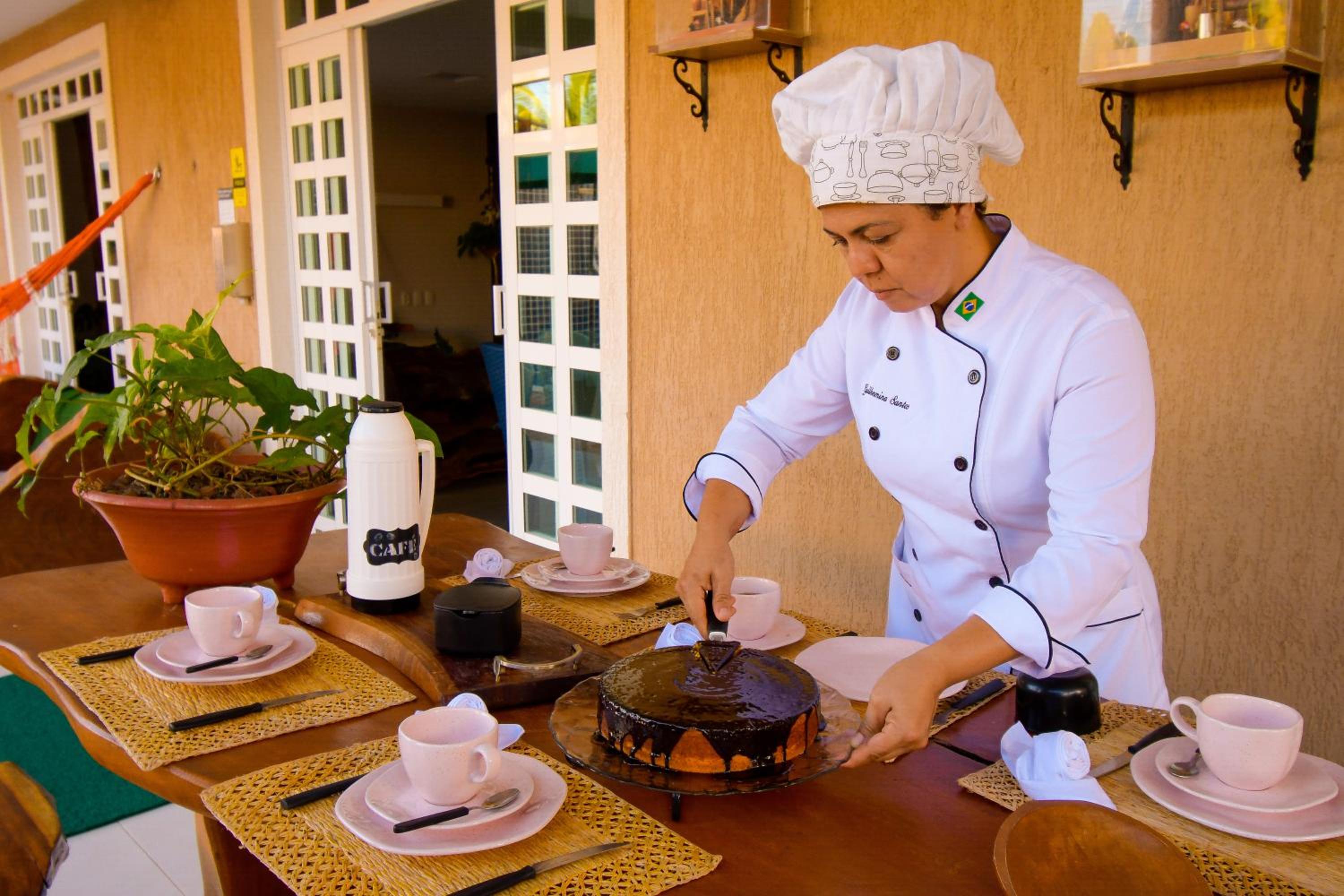 Casa Pouso das Fadas com Arrumadeira e Cozinheira Profissional
