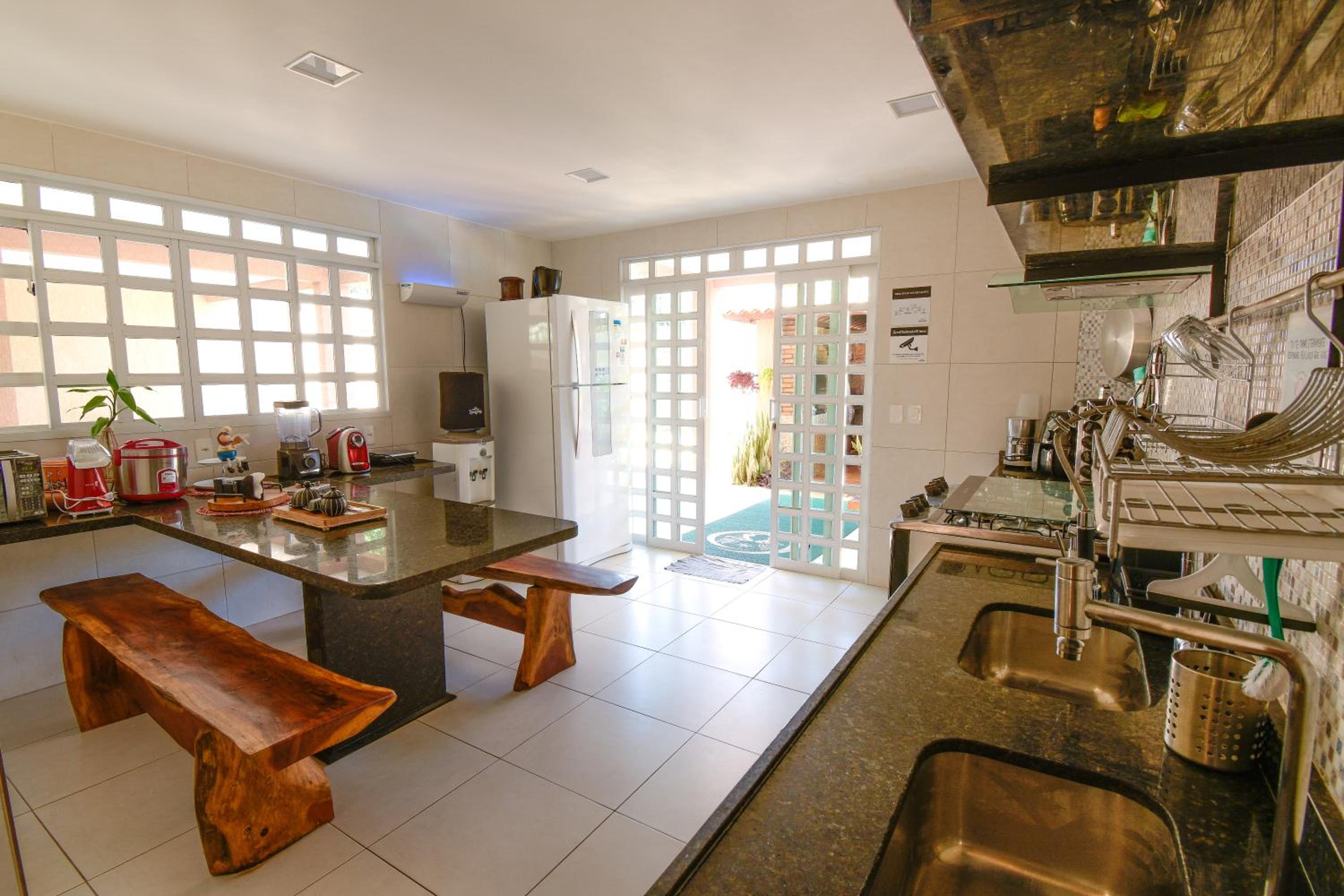 Casa Pouso das Fadas com Arrumadeira e Cozinheira Profissional