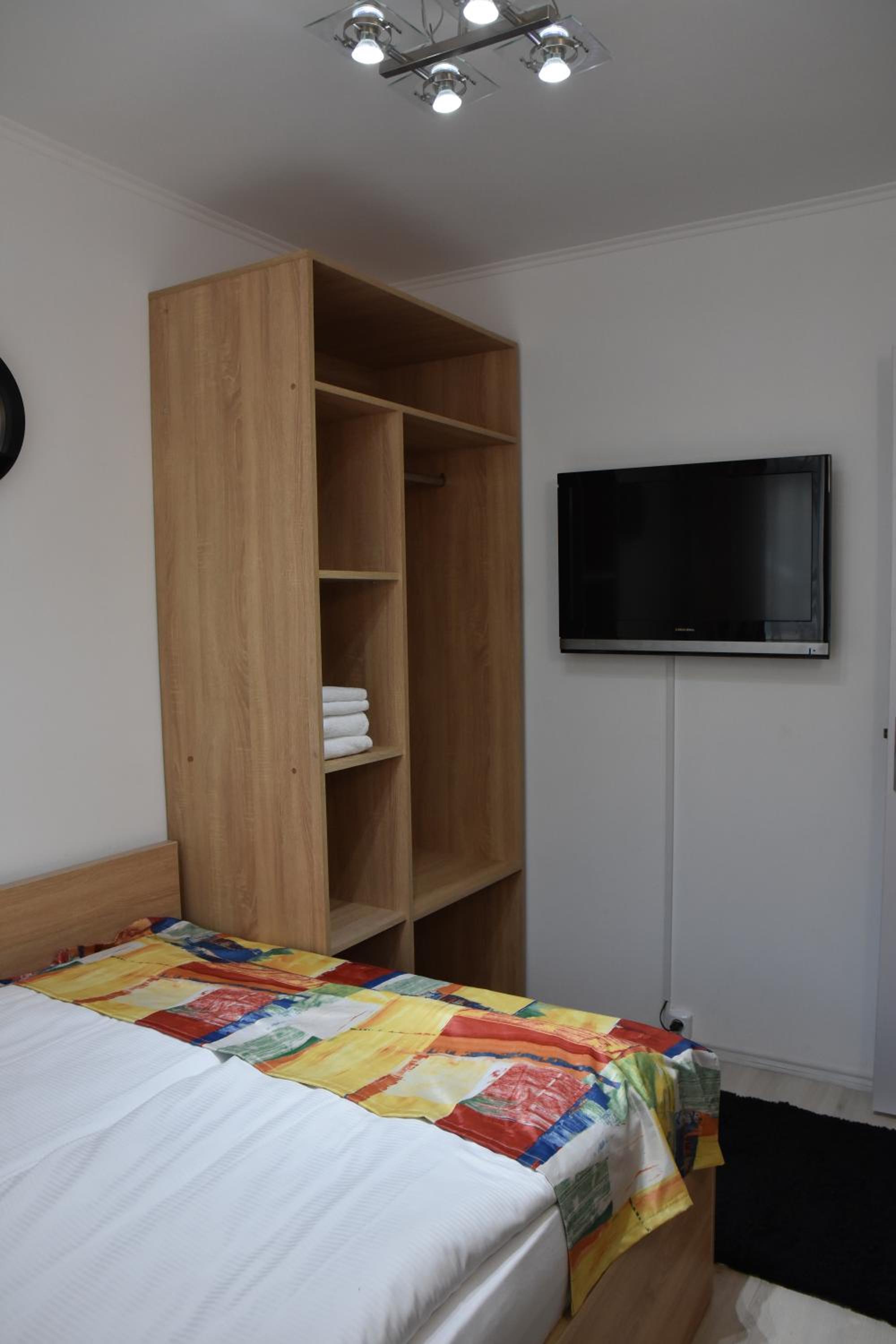 Photo 12