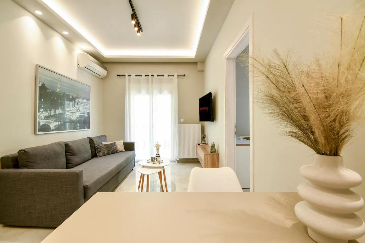 Danae Luxurious Suite #TIFHelexpo view 2