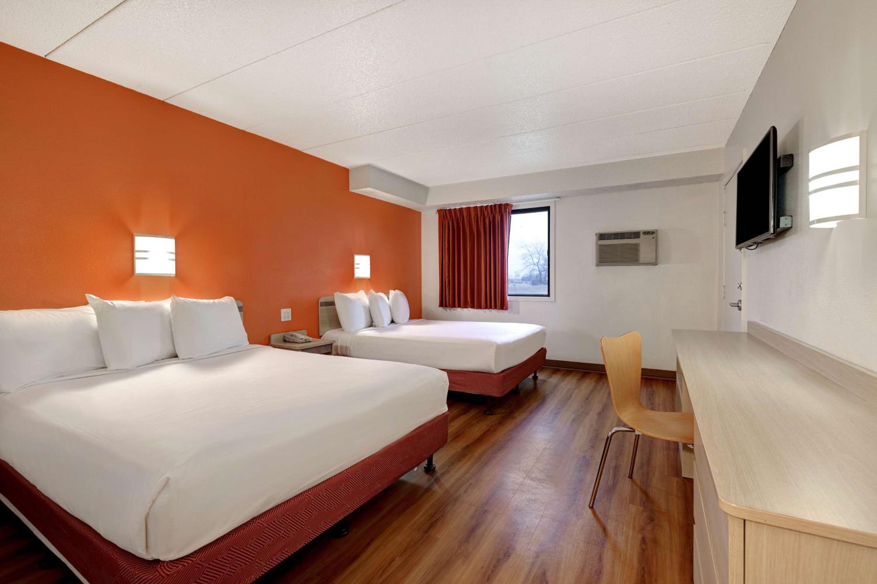 Motel 6-Lakeville, MN - South - Lakeville