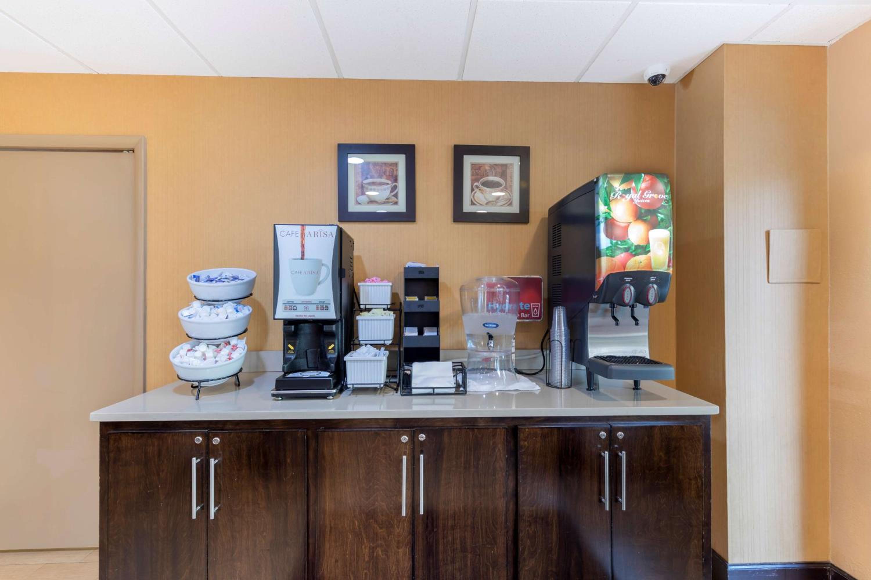 Gadsden Vacations - Best Western Plus Gadsden Hotel  Suites - Property Image 29