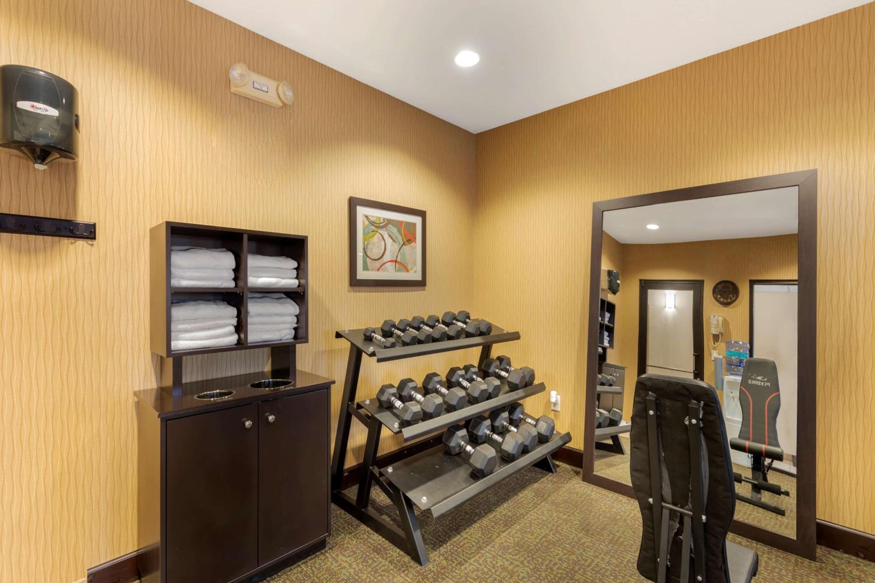 Gadsden Vacations - Best Western Plus Gadsden Hotel  Suites - Property Image 2