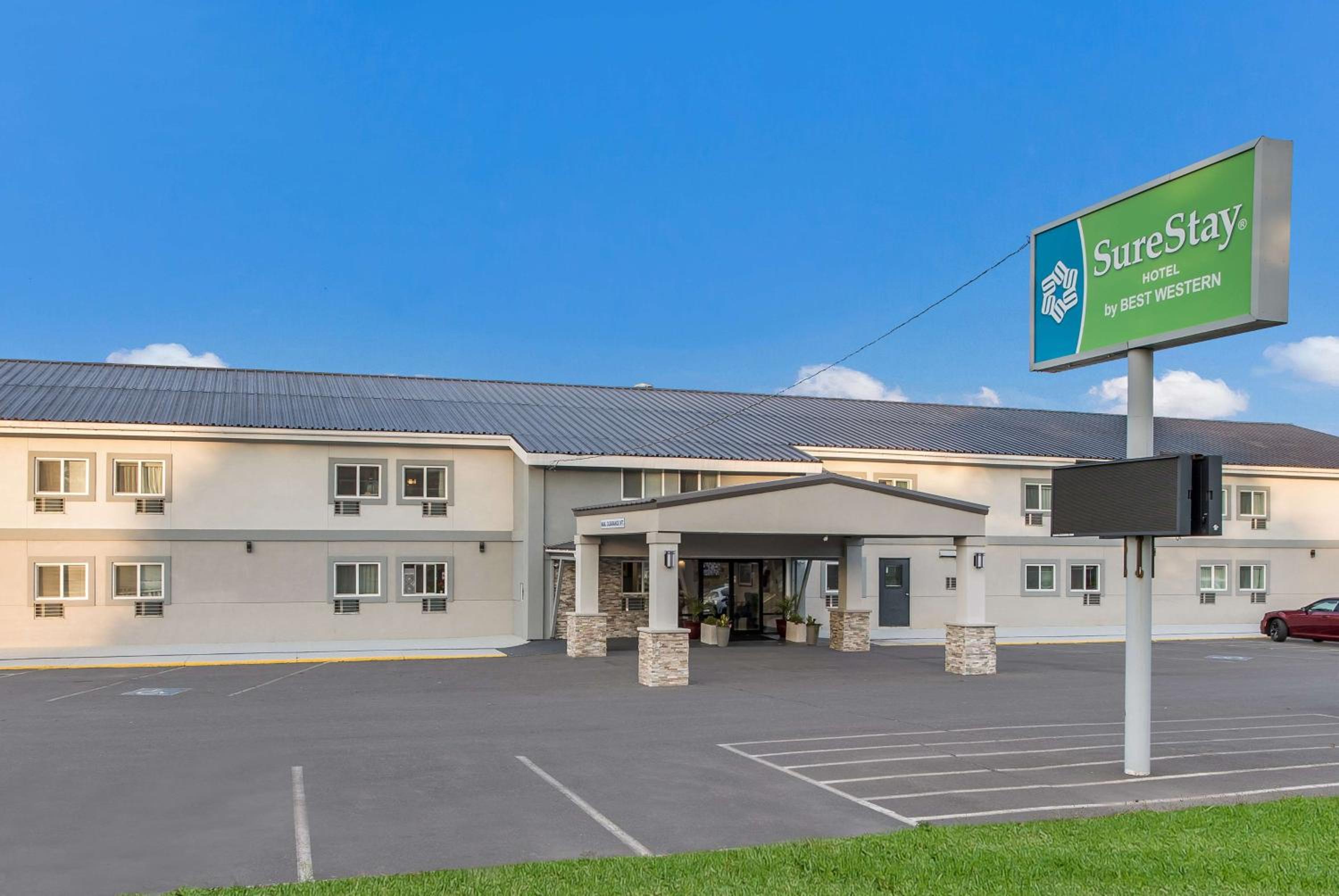 Hotel SureStay Hotel by Best Western Presque Isle - Image 1