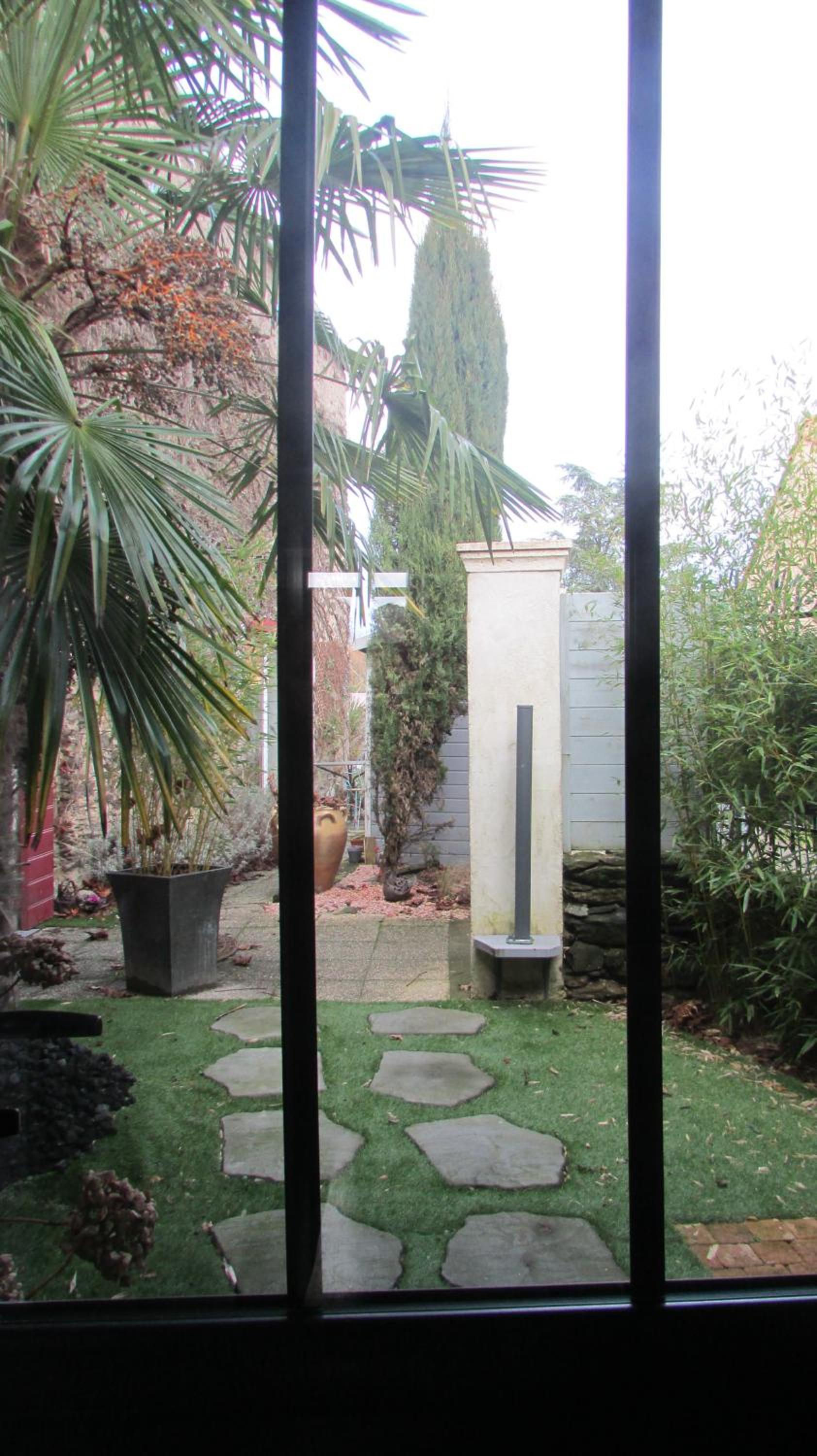 Le Cottage view 3