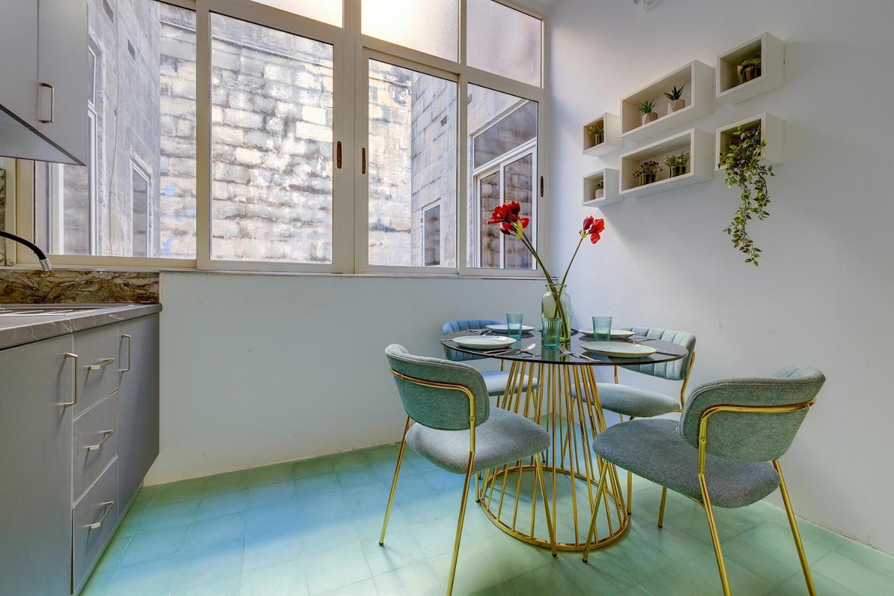 Modern Apartment close to Valletta view 2