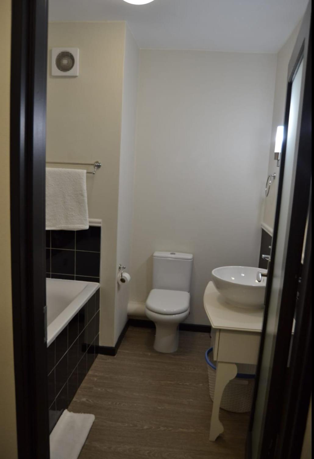 Cottonwoods Apartment for Family, Friends and Business trips.
