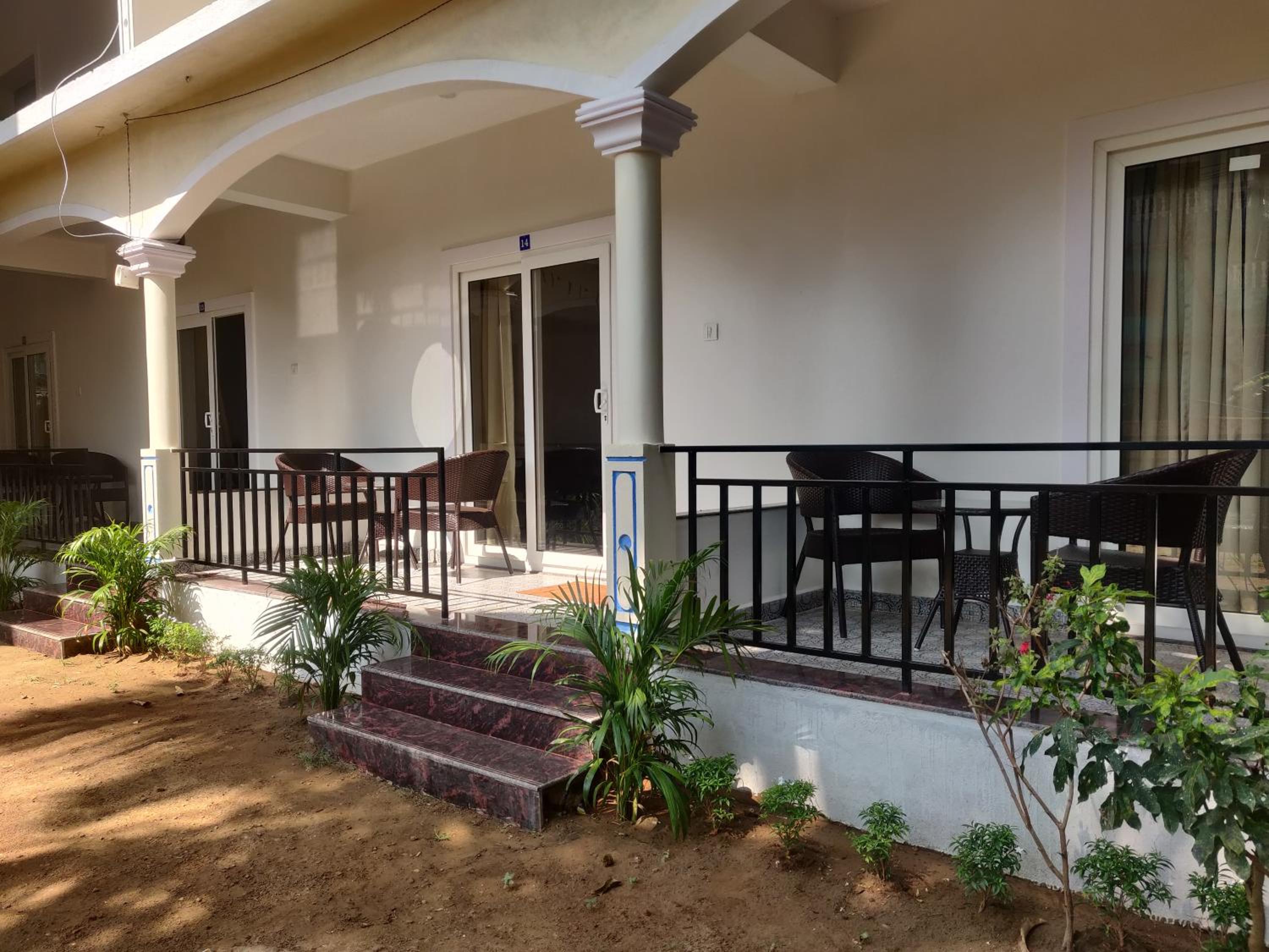 Morjim Sunset Hotel