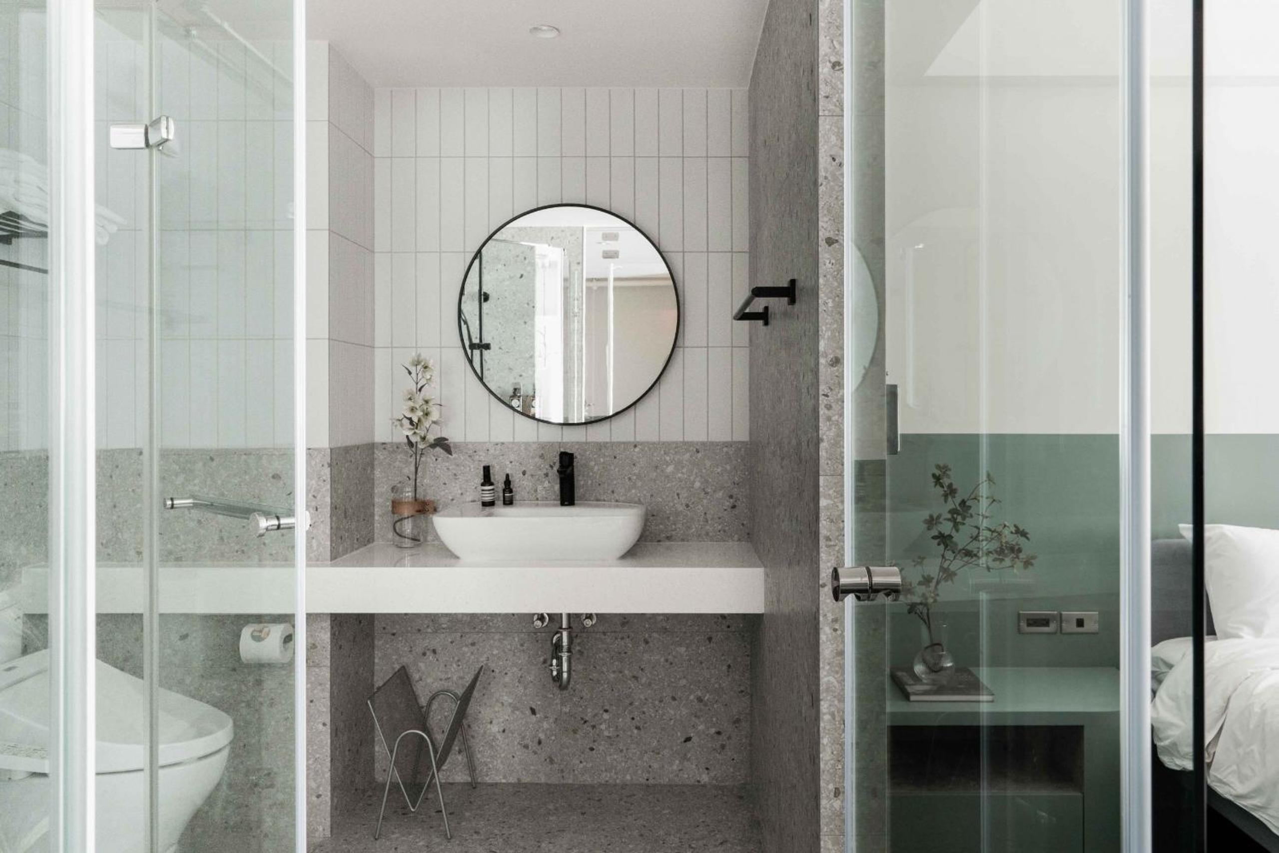 Lin Apartments by Olala Homes