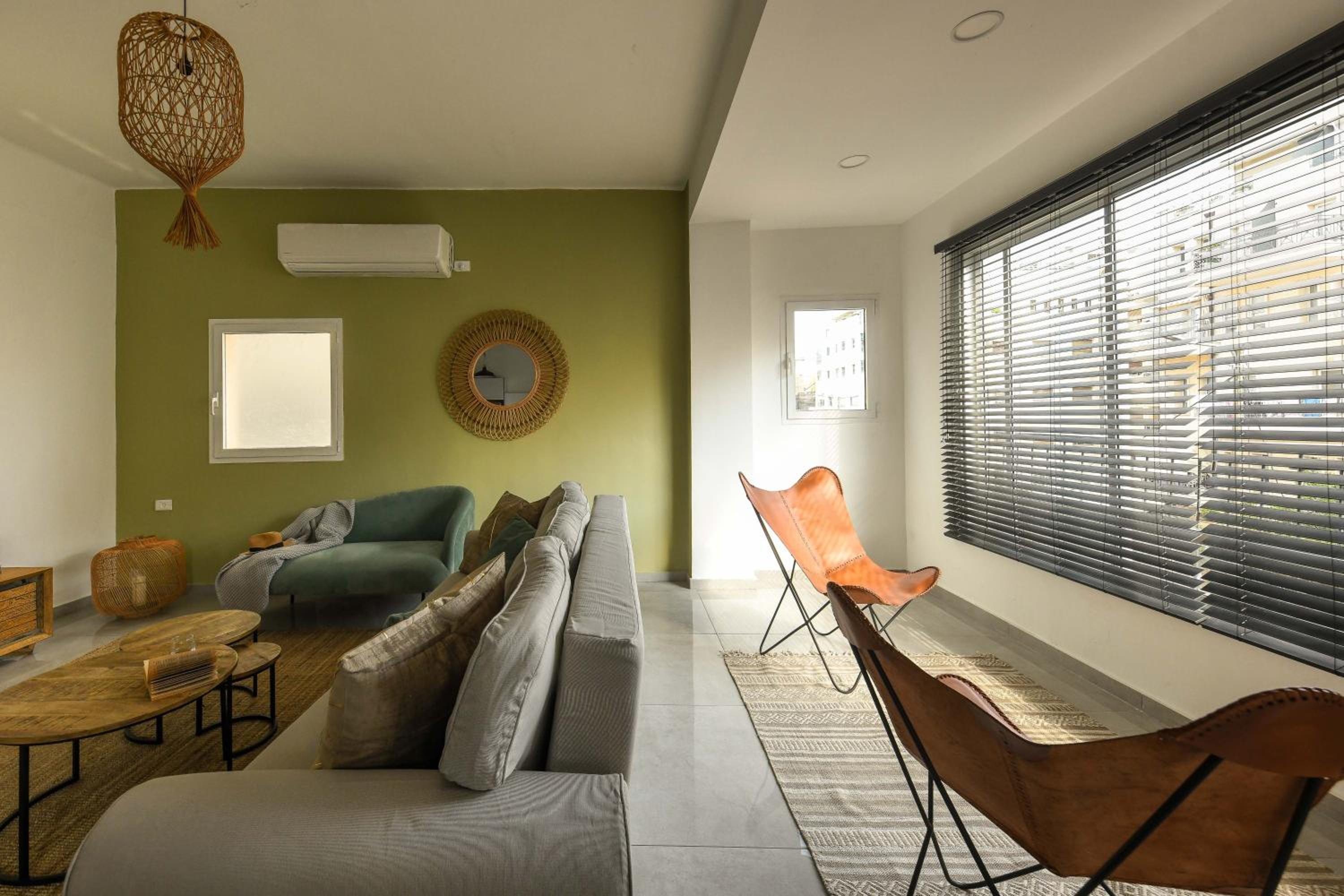 Prime Location Sunny 3 Bedroom Apartment by Sea N' Rent view 3