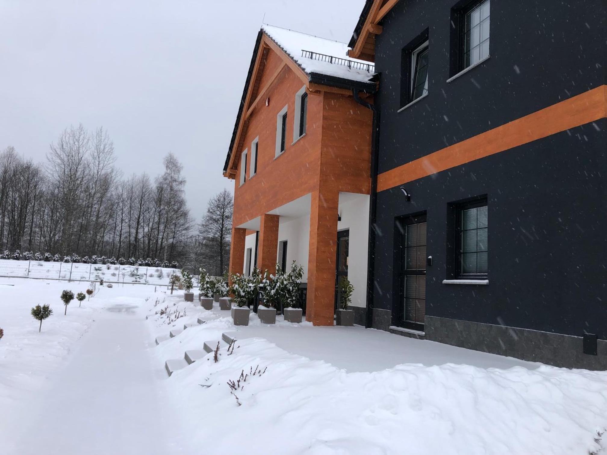 Wonder Home - Apartamenty Halo Karkonosze z ogrodem, sezonowym basenem, placem zabaw i widokiem na Śnieżkę - zlokalizowane blisko Karpacza