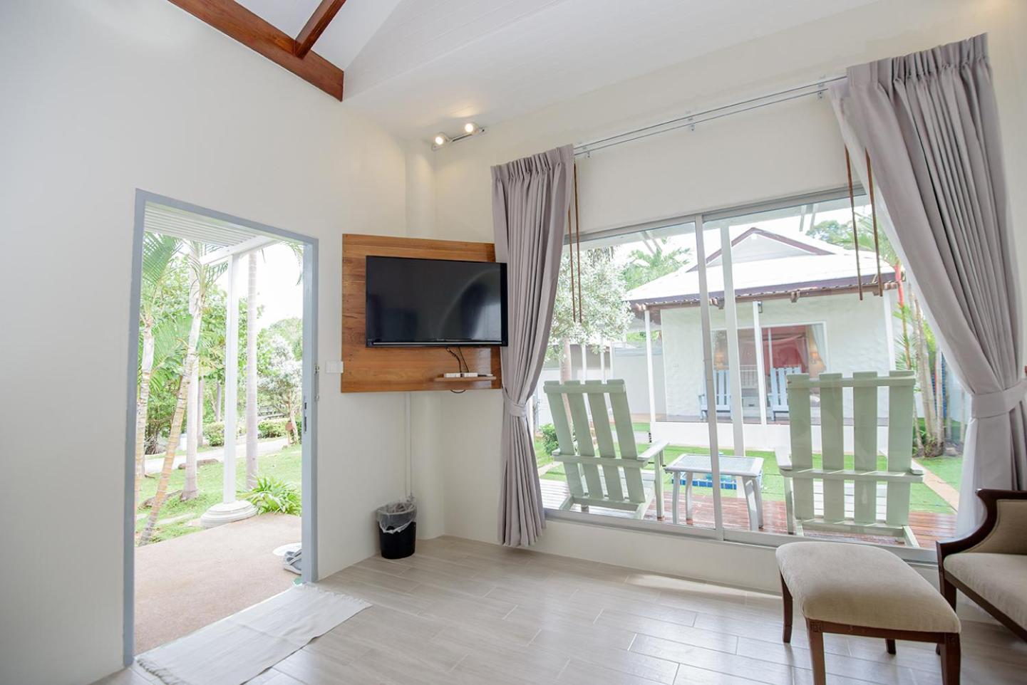 Seashell Village Resort
