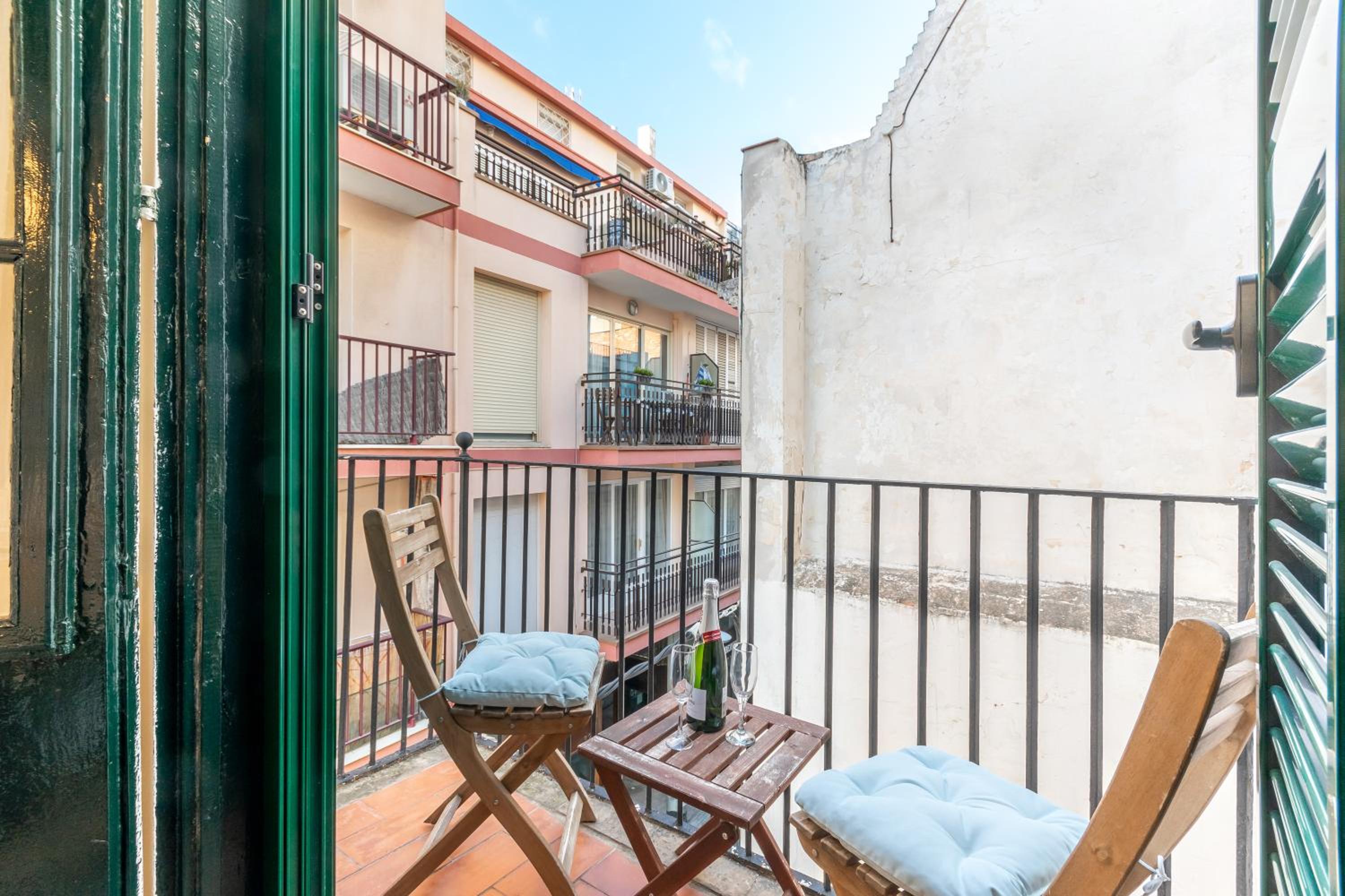 Vistamar 2: Primera línea de mar con gran terraza view 4