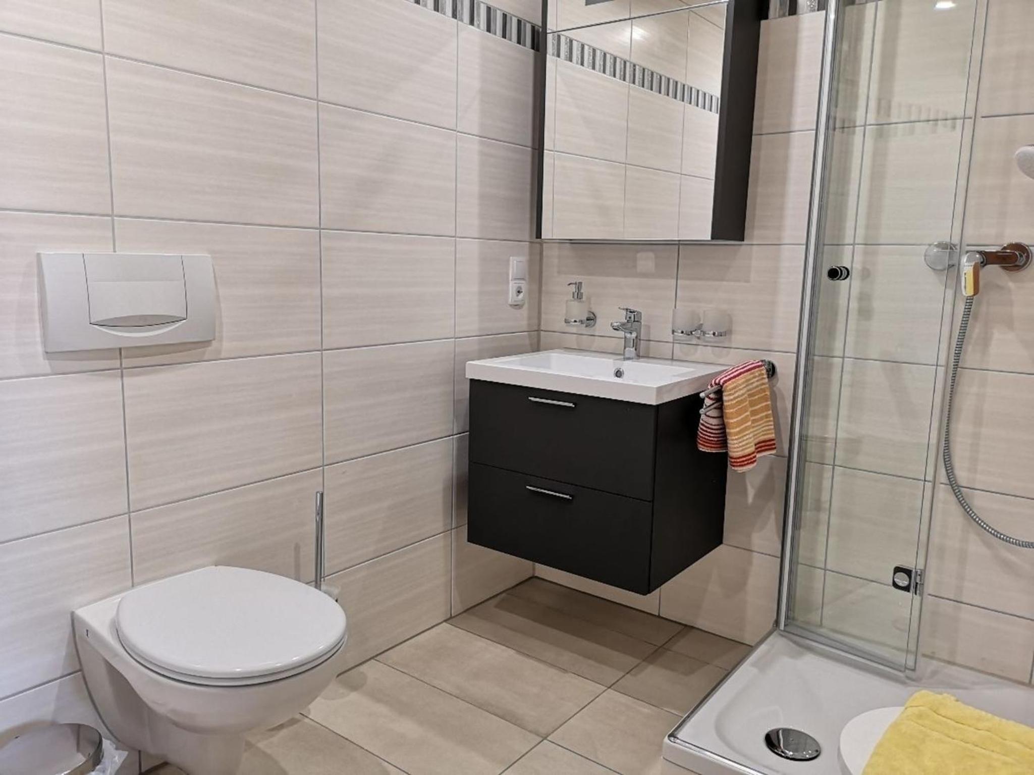 C1 Schwarzwald-Fewo an der Alb 50m FerienwohnungApp für max 5 Personen