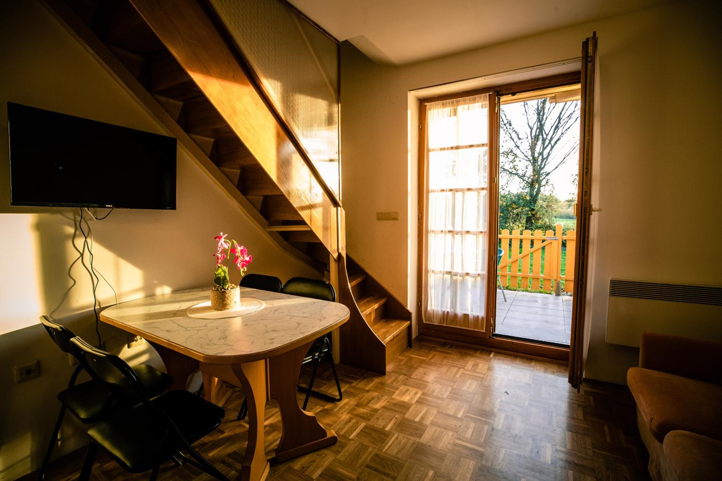 POČITNIŠKI APARTMAJI - Trobentica 37 Apartment Golf Moravske Toplice view 3