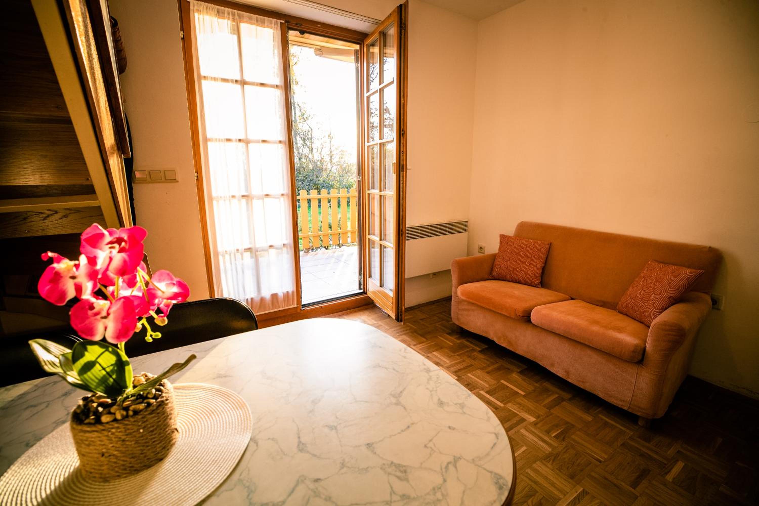 POČITNIŠKI APARTMAJI - Trobentica 37 Apartment Golf Moravske Toplice view 4