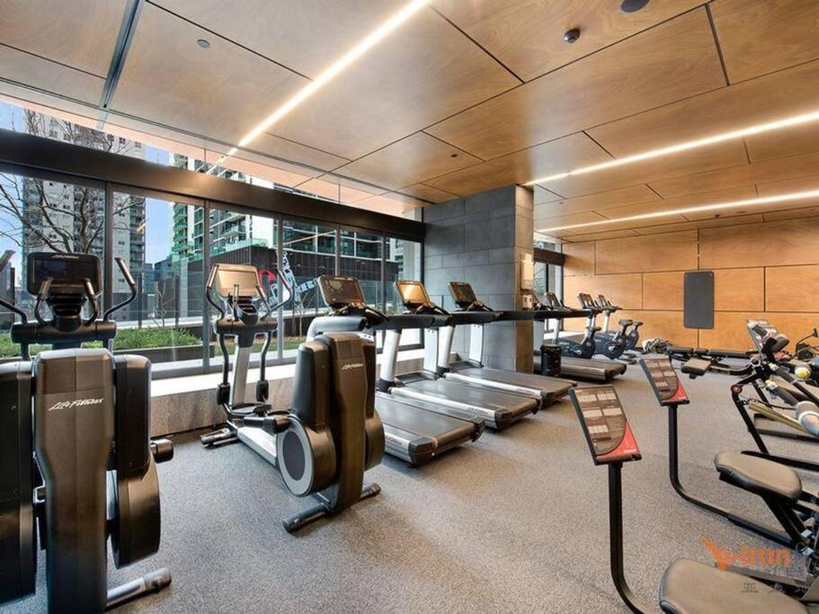 2B2B Apartment in collin street Melbourne