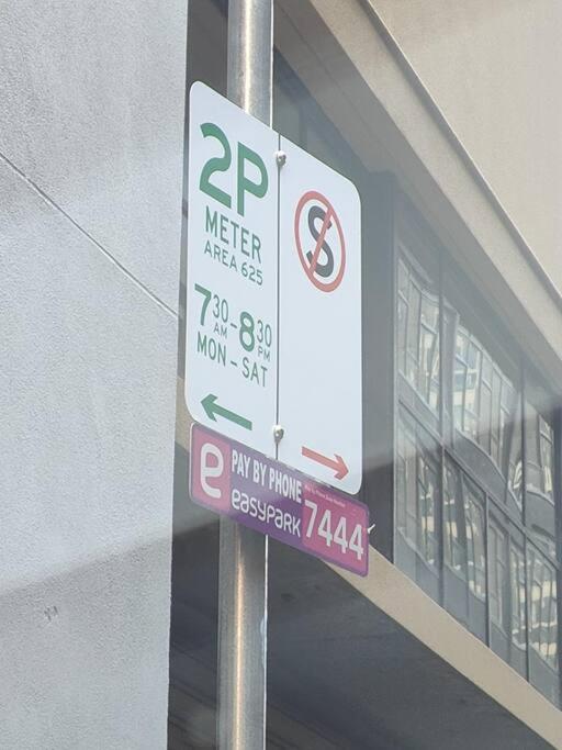 2B2B Apartment in collin street Melbourne