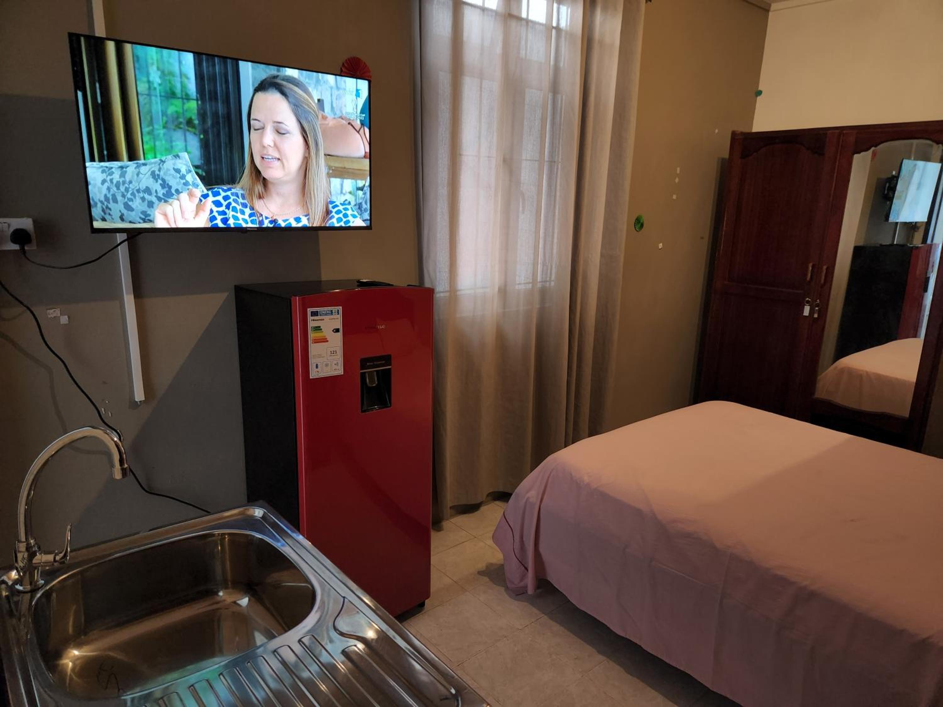 Backpackers rental room/bathroom only view 3