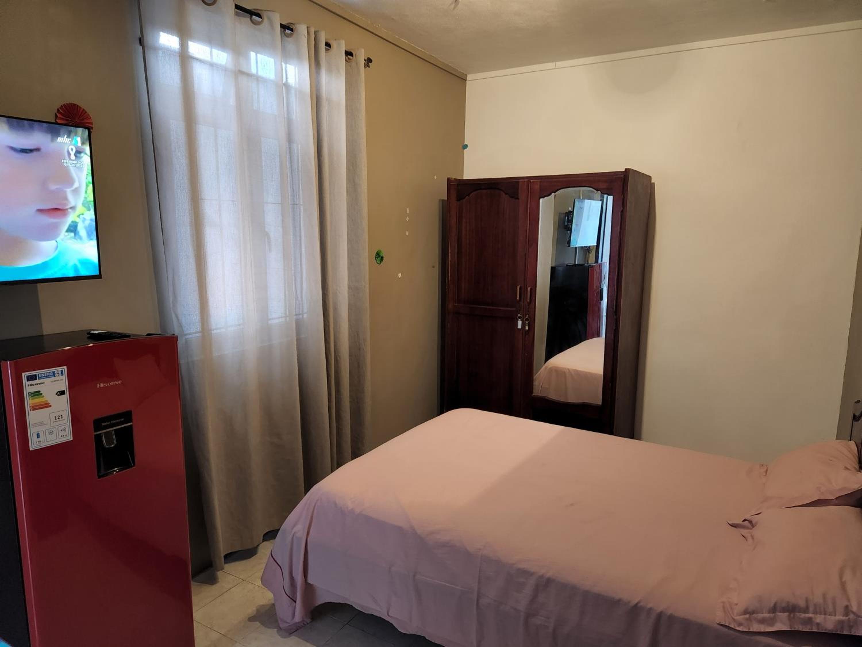 Backpackers rental room/bathroom only view 4