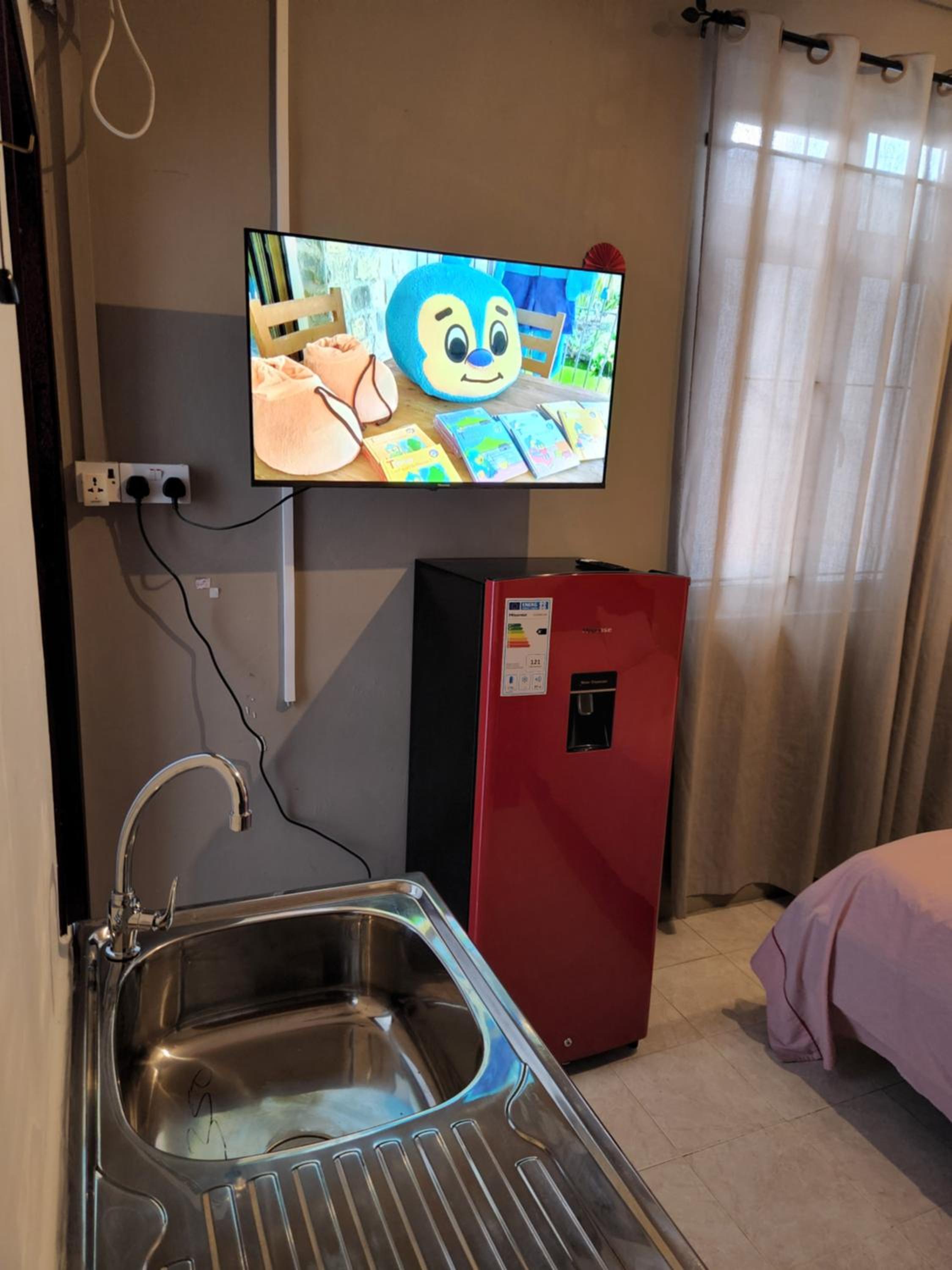 Backpackers rental room/bathroom only view 5