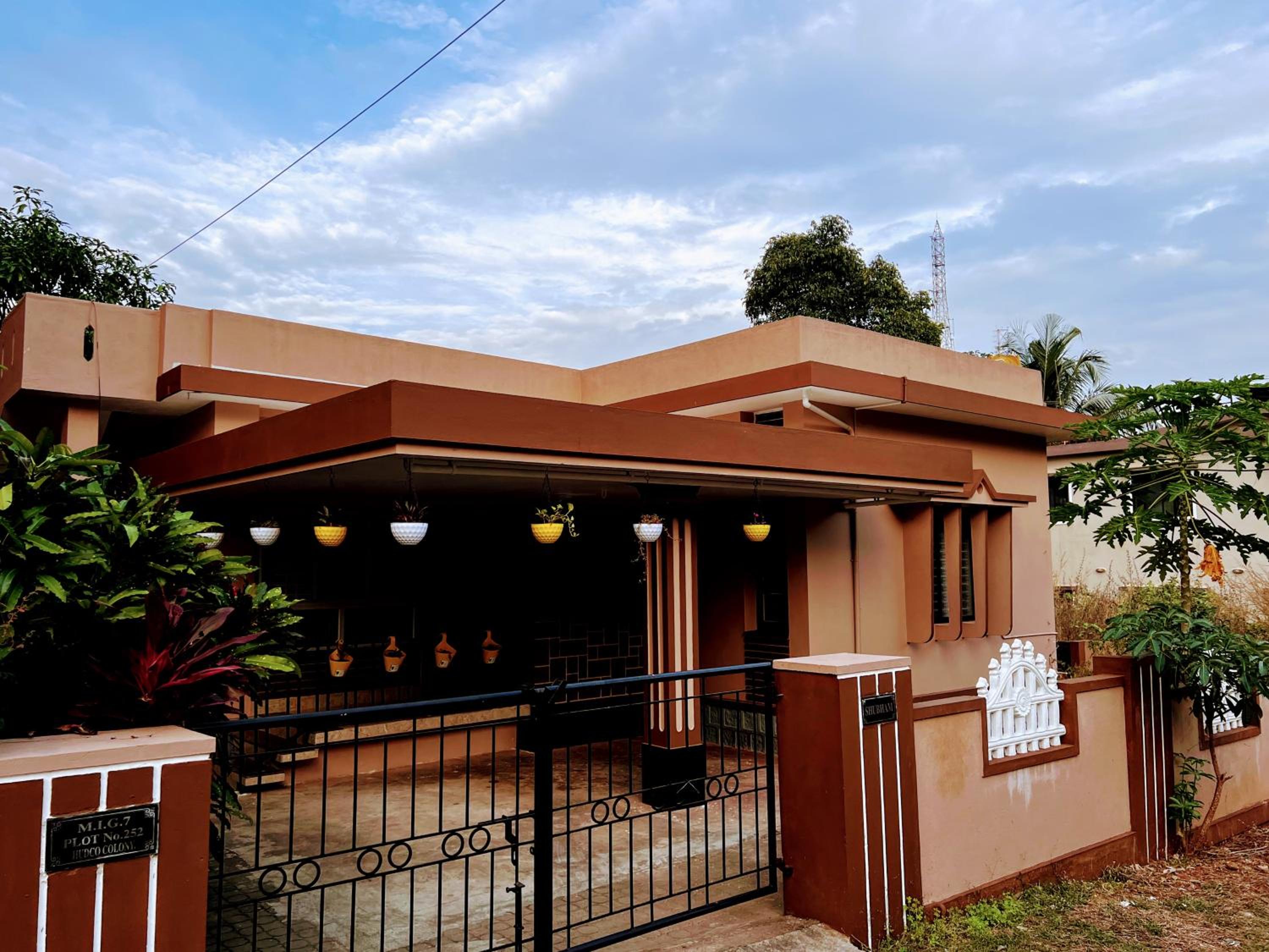 Peaceful villa amidst greenery within the city. view 4