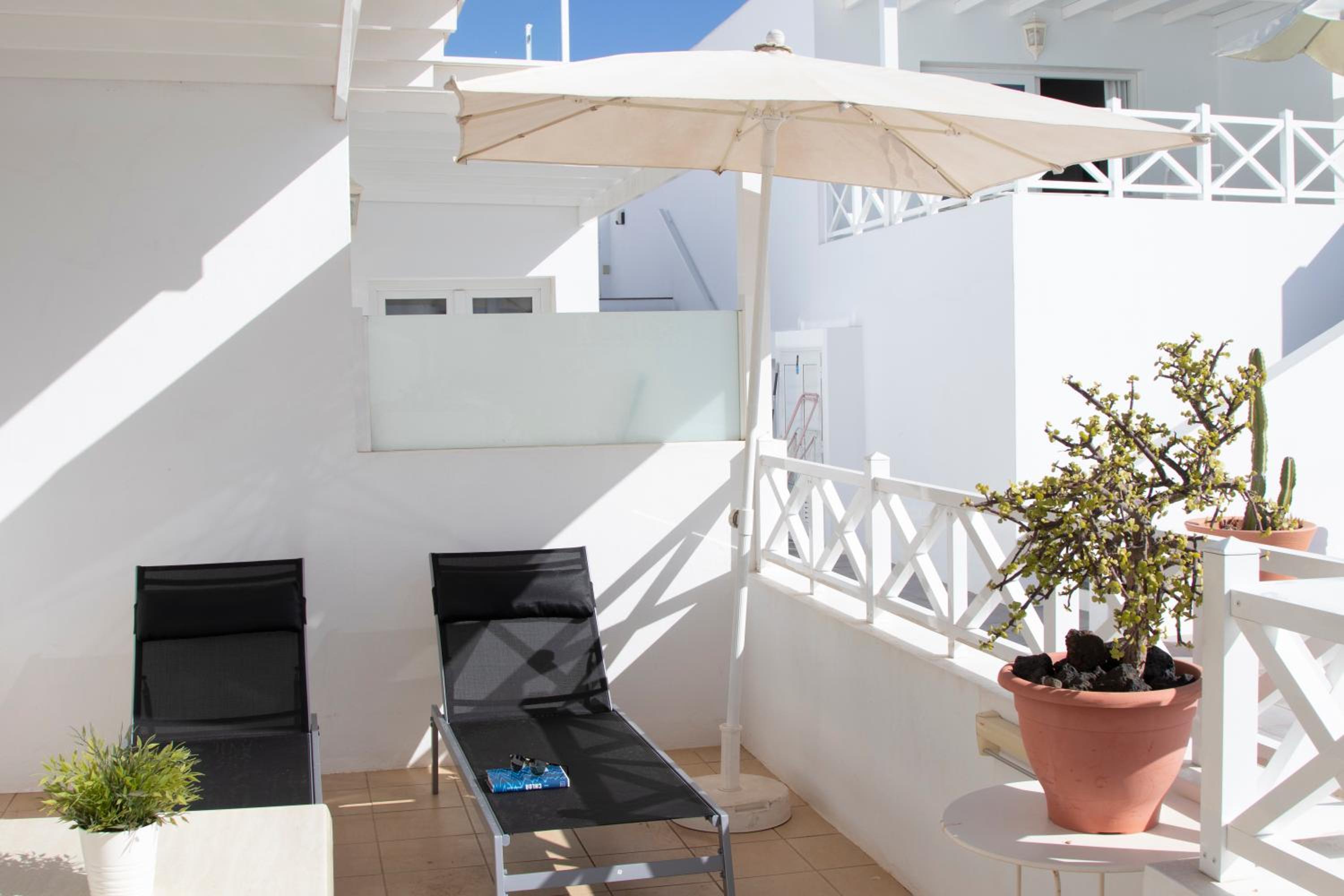 Flower Beach Suite 15 view 3
