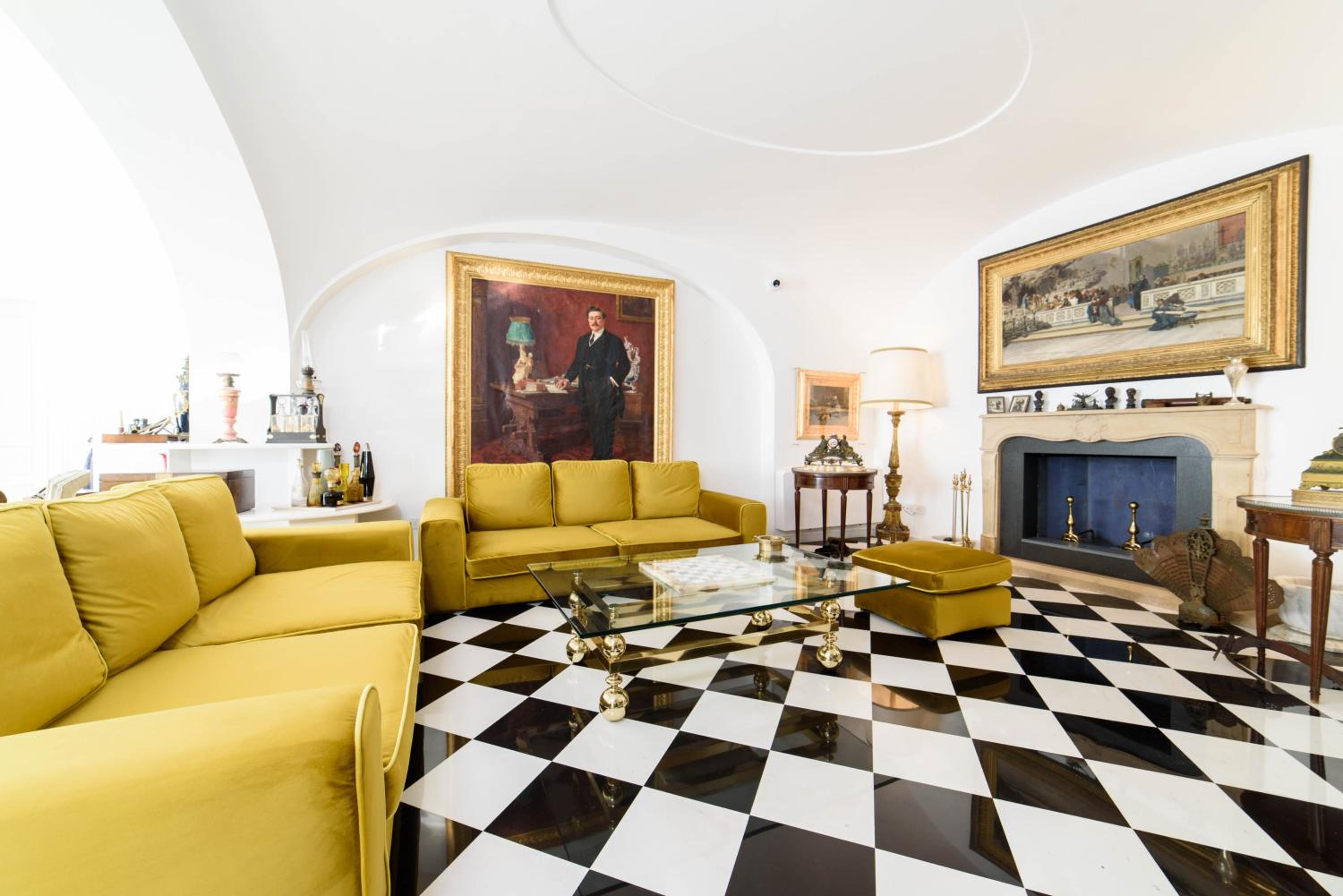 lounge