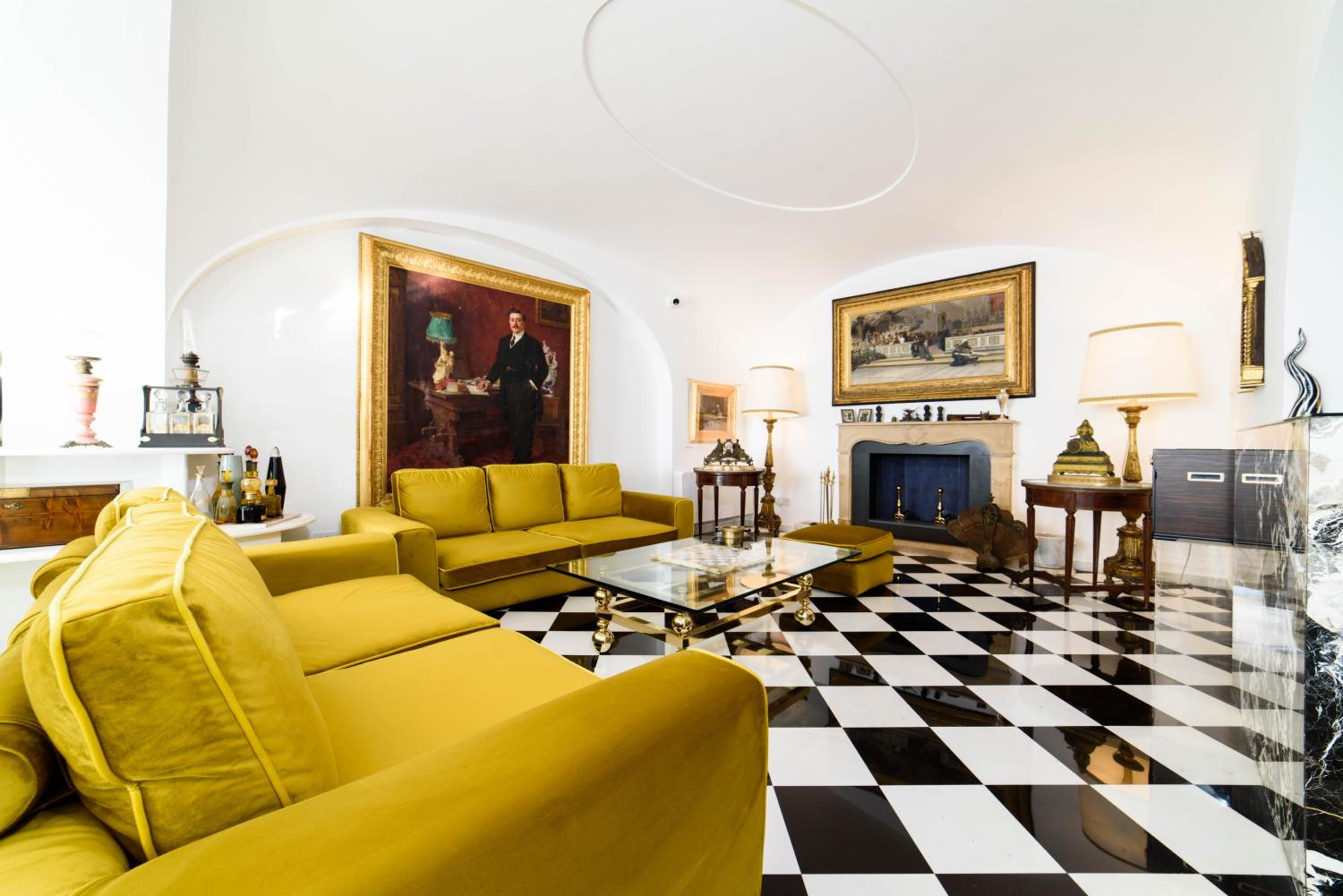 lounge