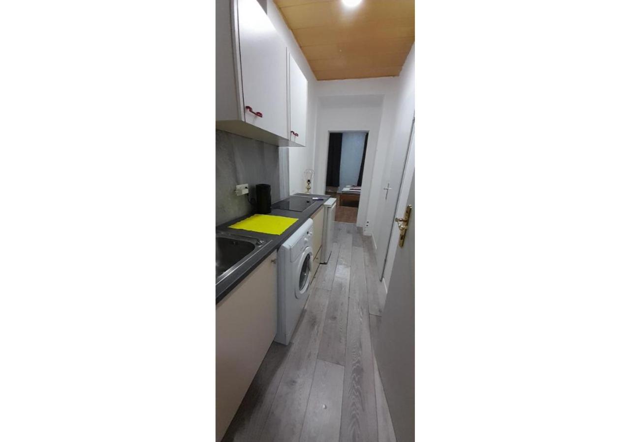 Standard 1BR Apt.- Meidling Station