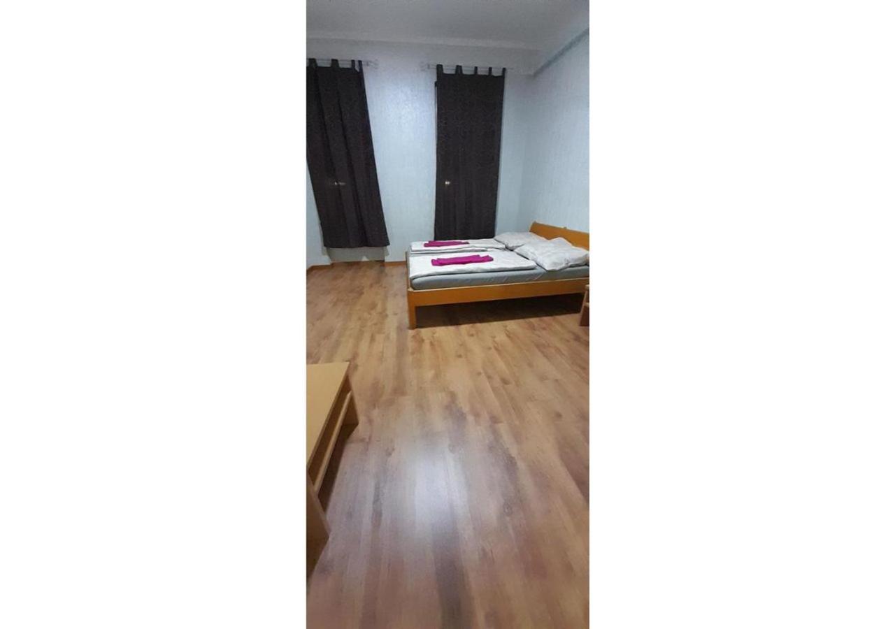 Standard 1BR Apt.- Meidling Station