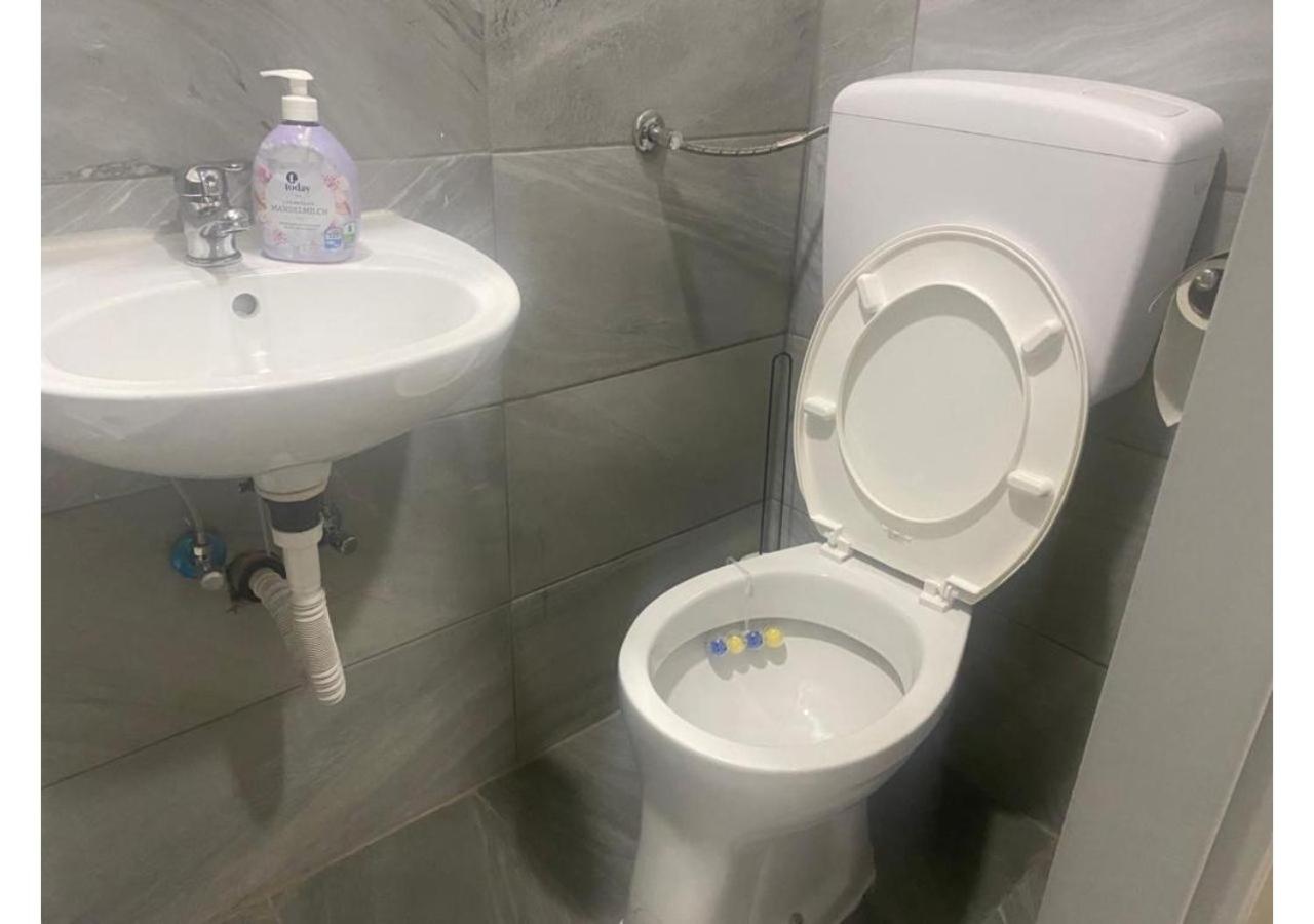Standard 1BR Apt.- Meidling Station